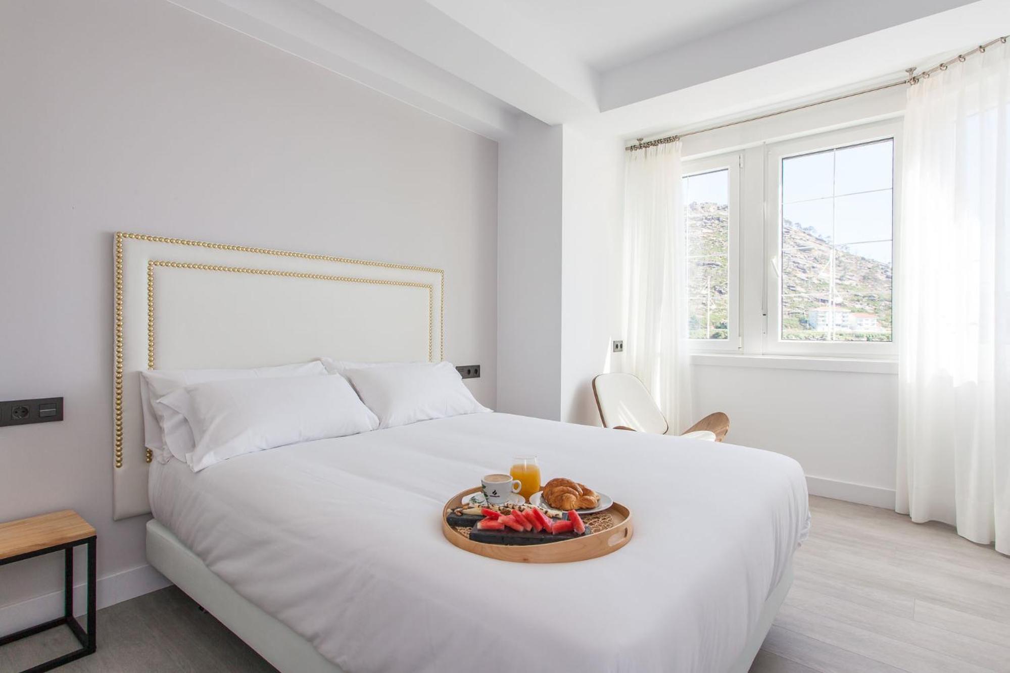 Double Room with Sea View - Photo 1