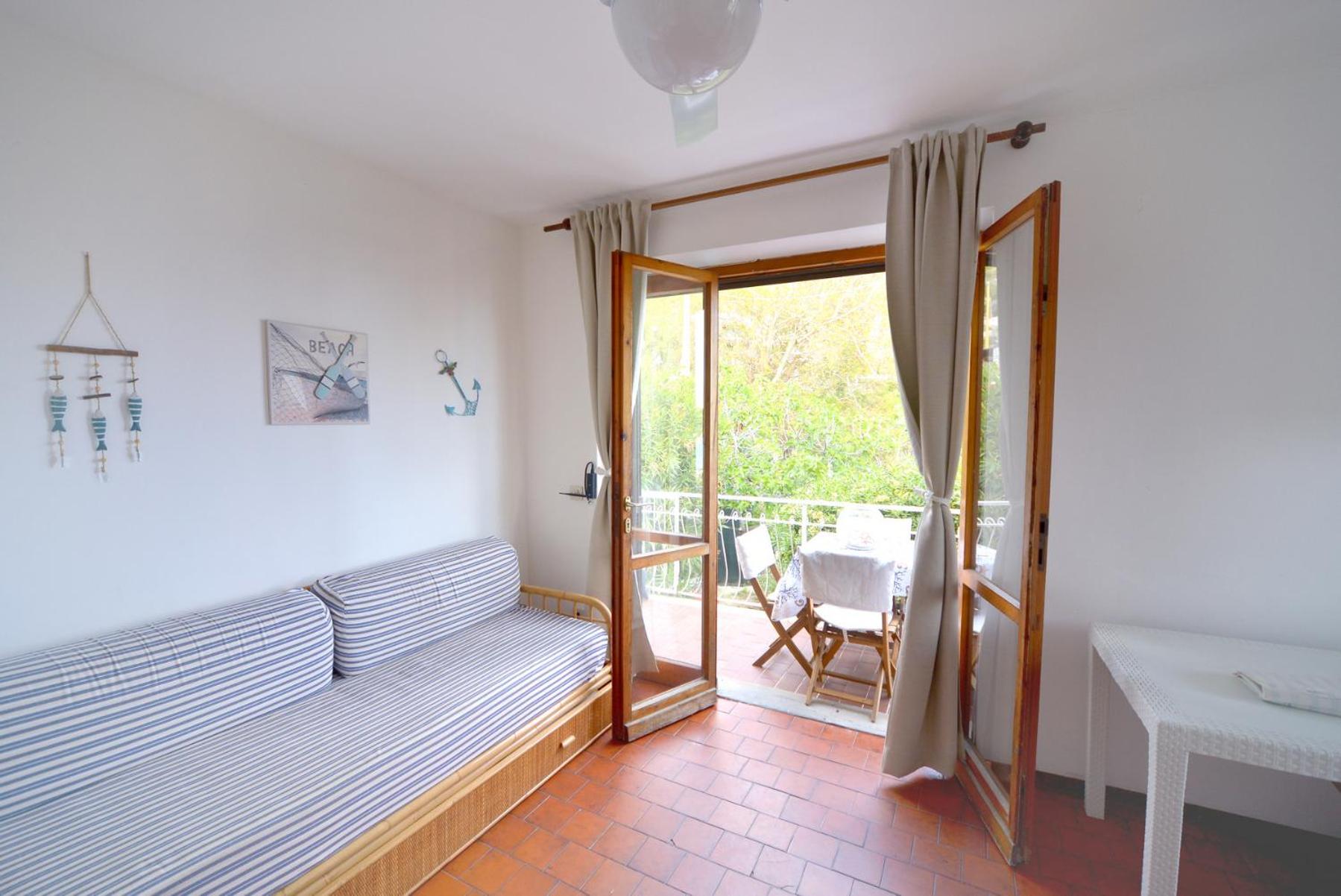 Holiday home with balcony photo 1