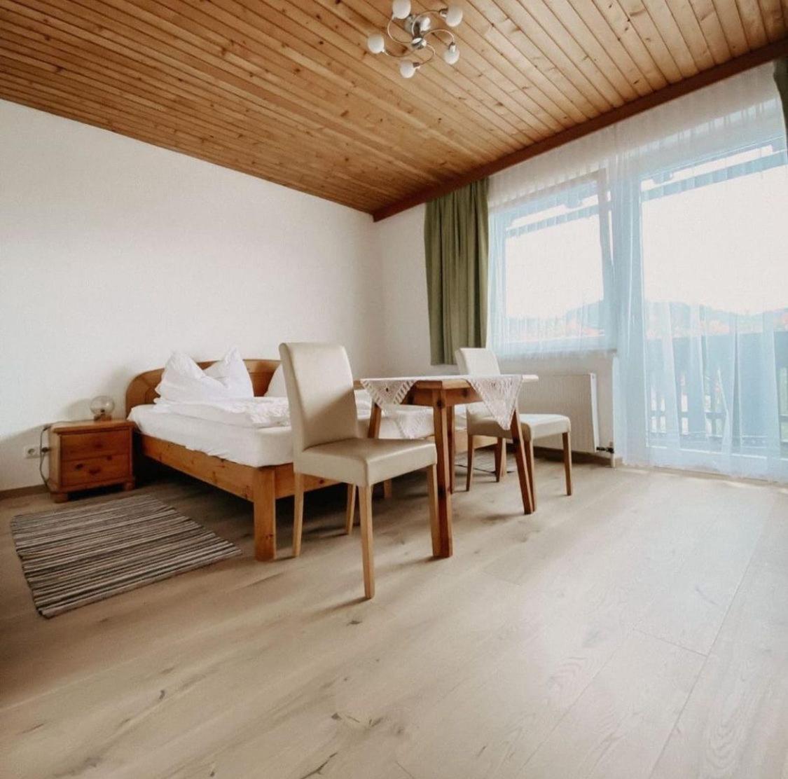 Budget Double Room photo 1