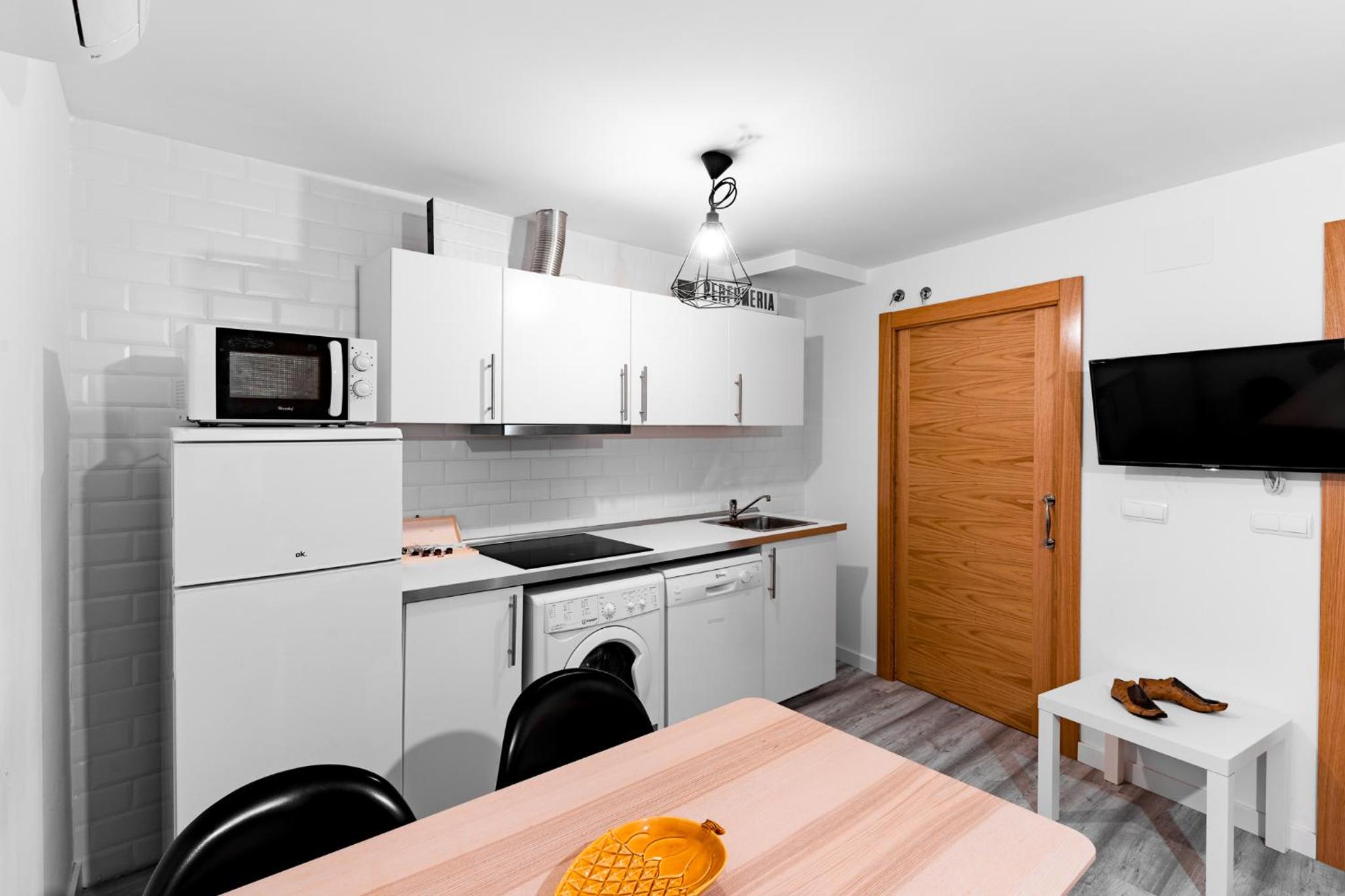 One-Bedroom Apartment - Photo 10
