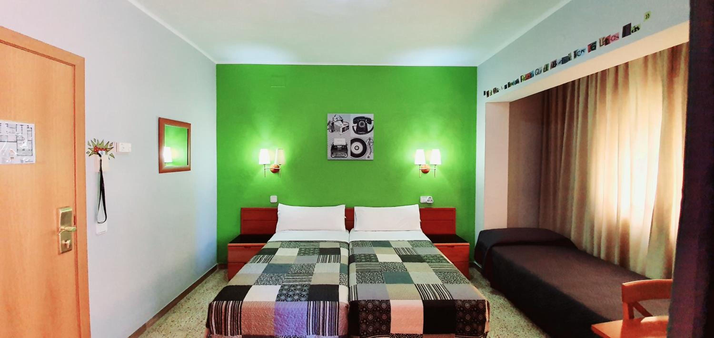 Triple Room - Photo 2