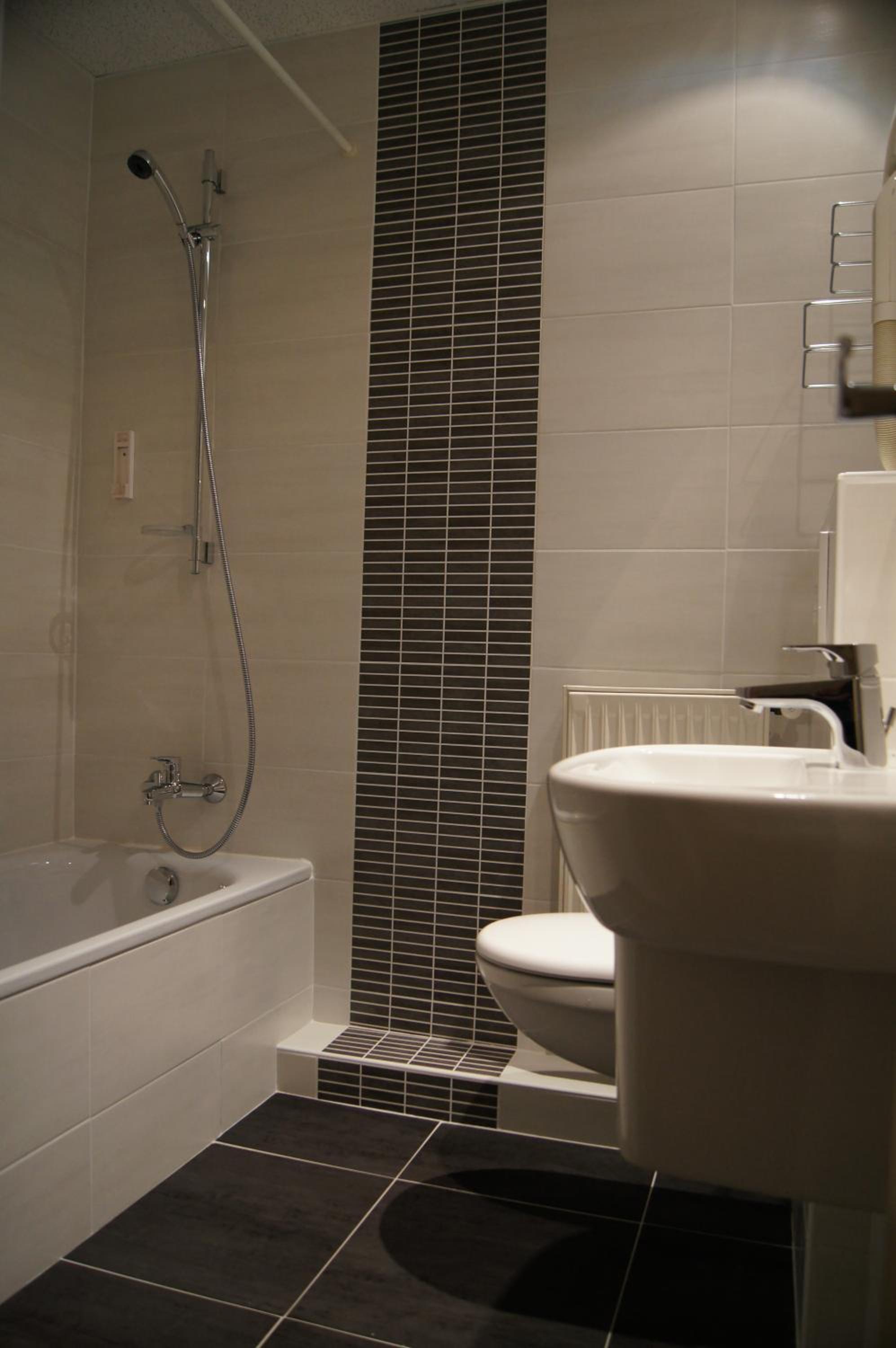 Comfort Double Room with Shower - Photo 2