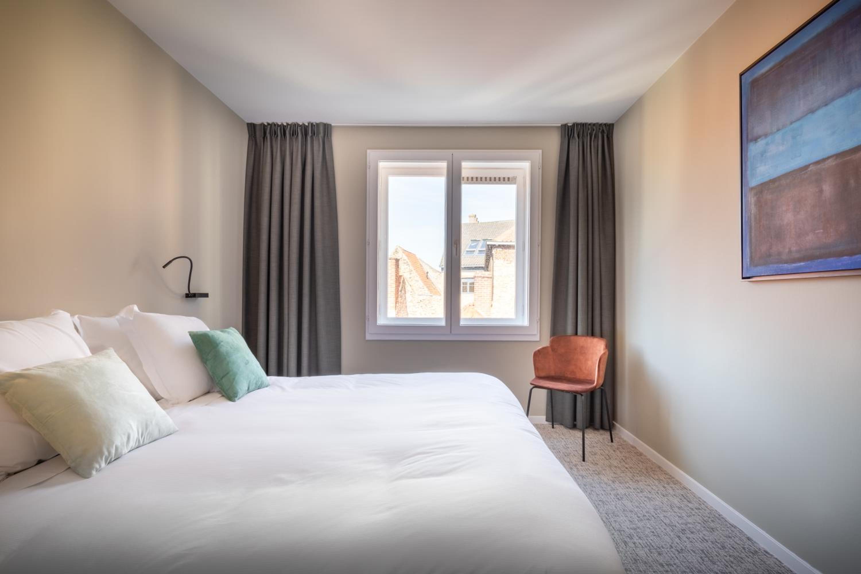 Standard Double Room - Photo 2