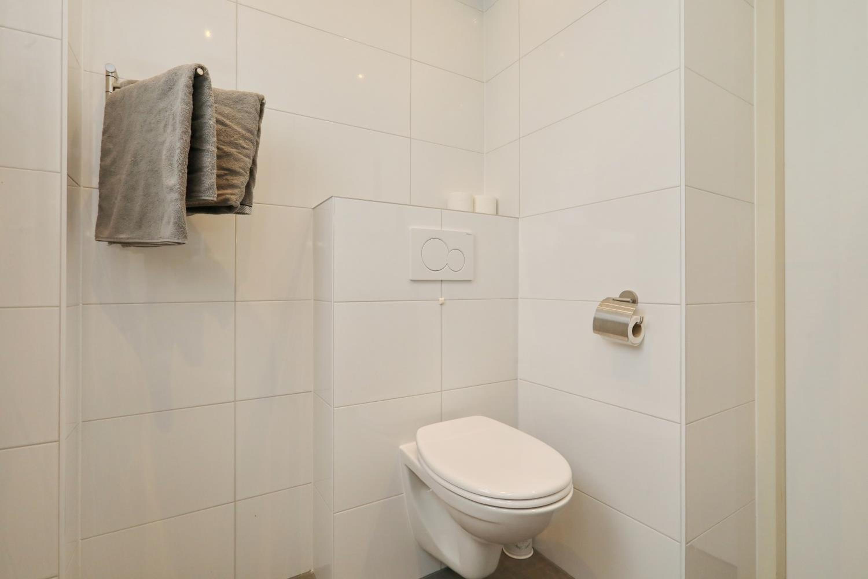Three-Bedroom House - Photo 9
