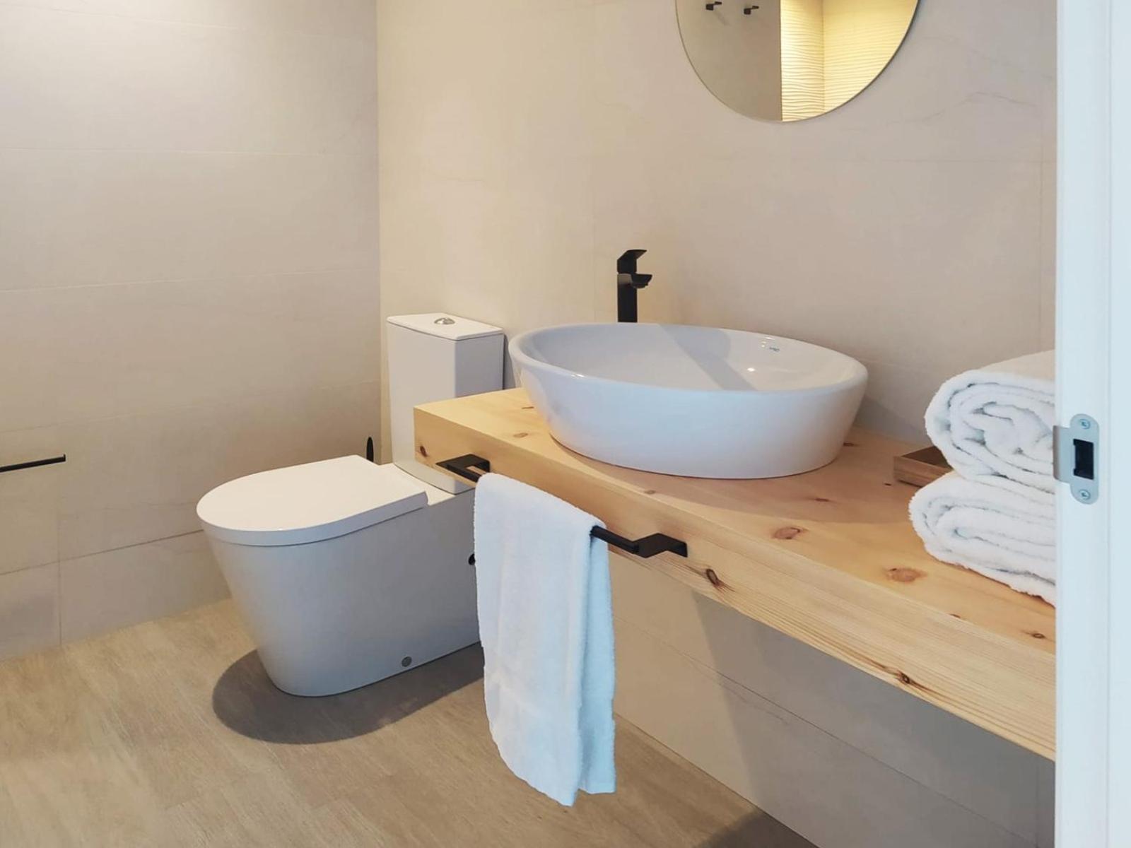 Double Room with Spa Bath - Photo 5