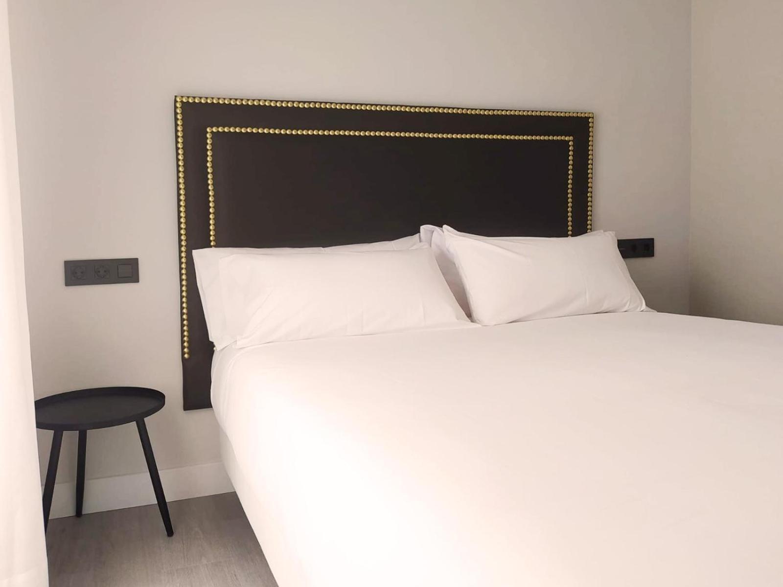 Double Room with Spa Bath - Photo 1