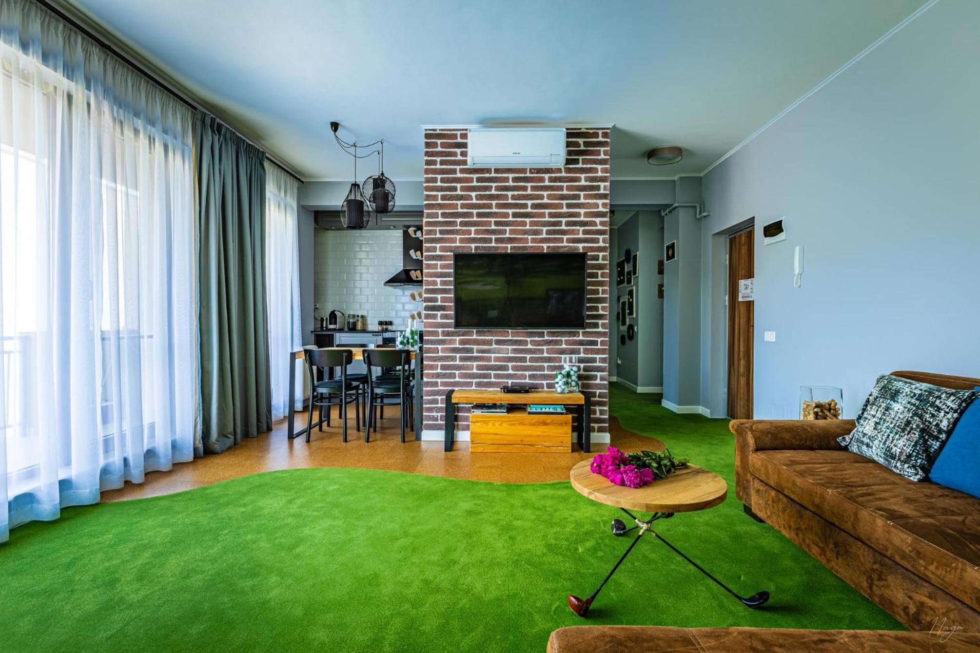 Deluxe Apartment