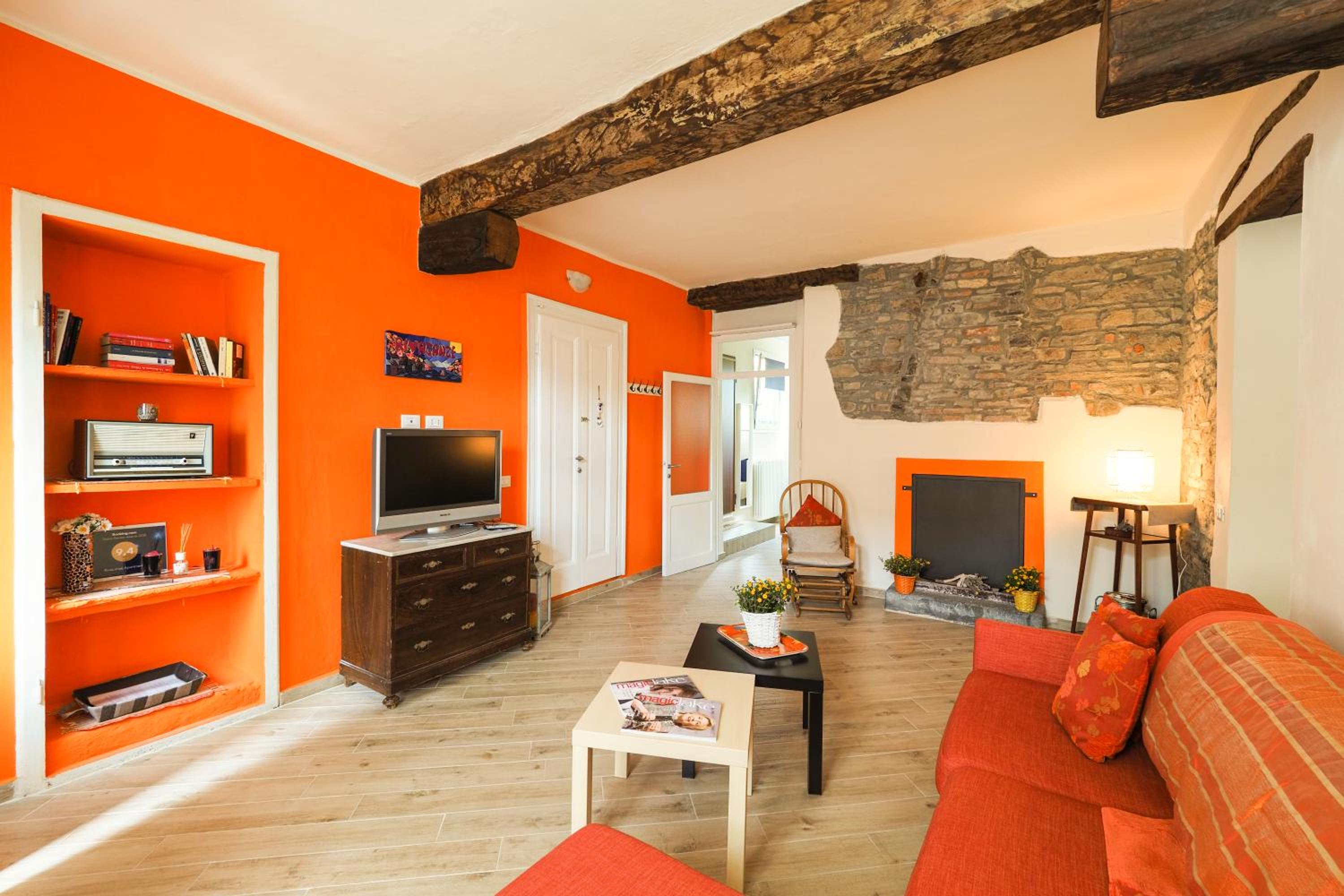Apartment with Lake View photo 2