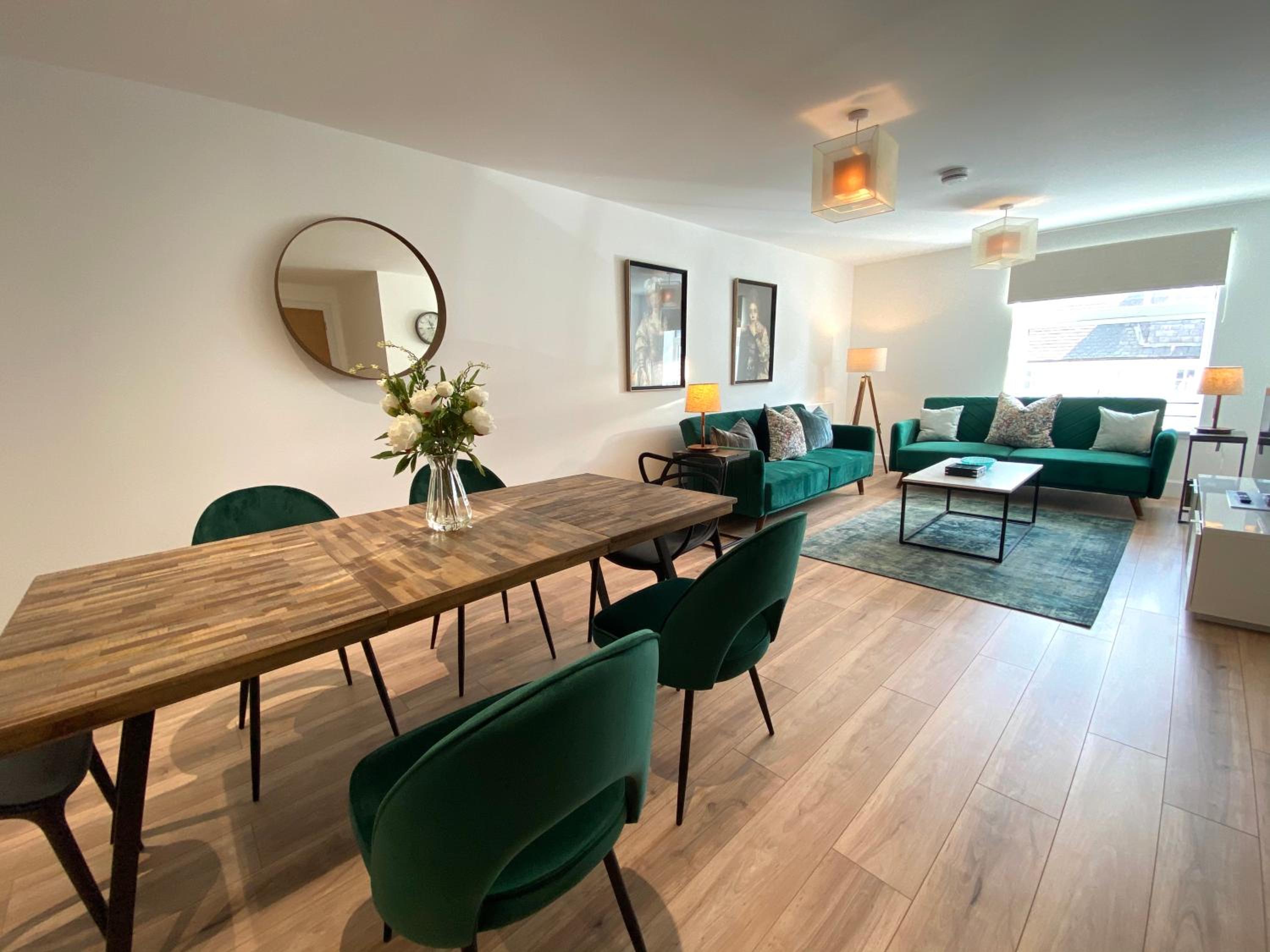 Three-Bedroom Apartment - Photo 9