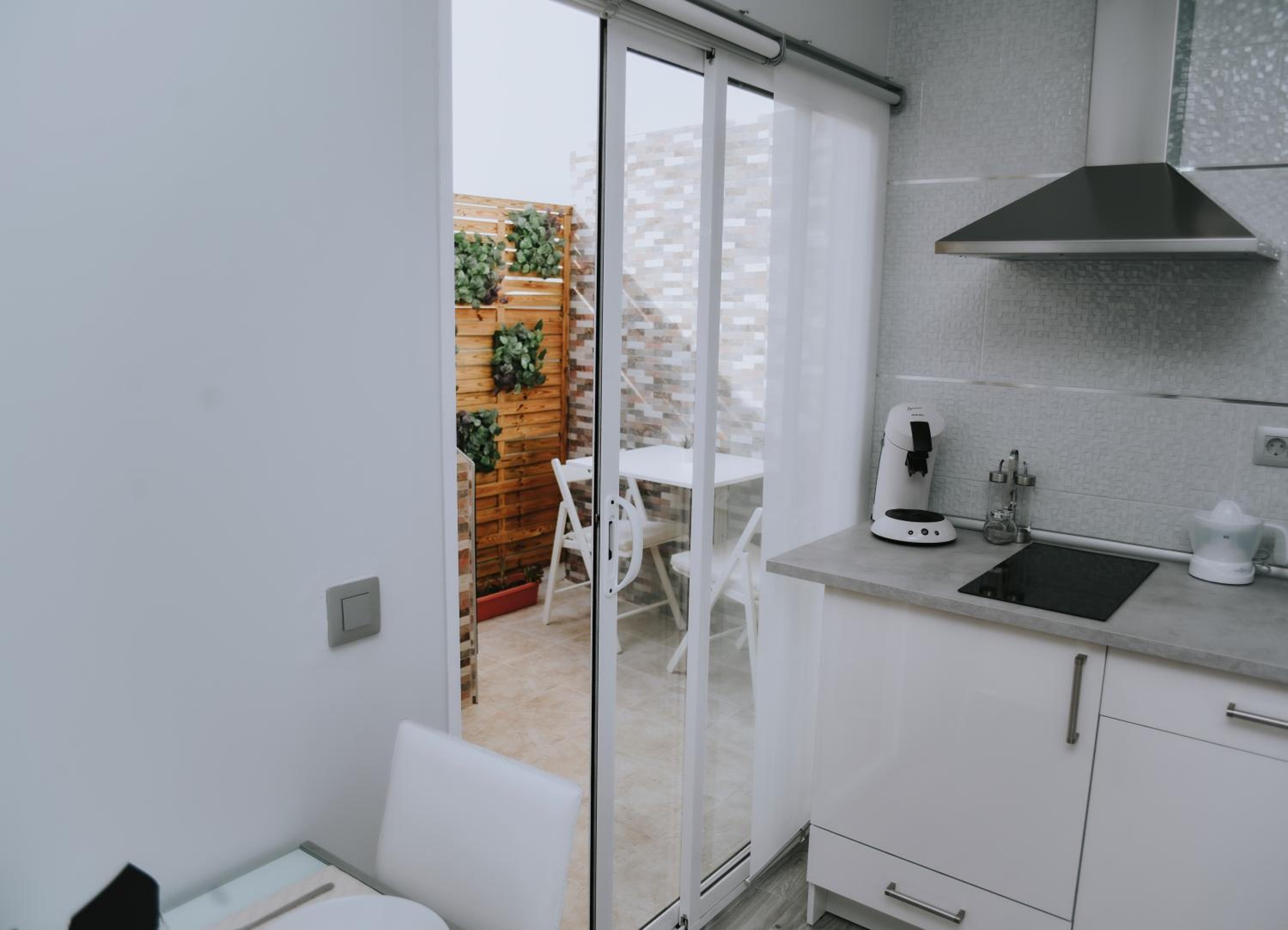 Apartment with Terrace - Jupiter - Photo 41