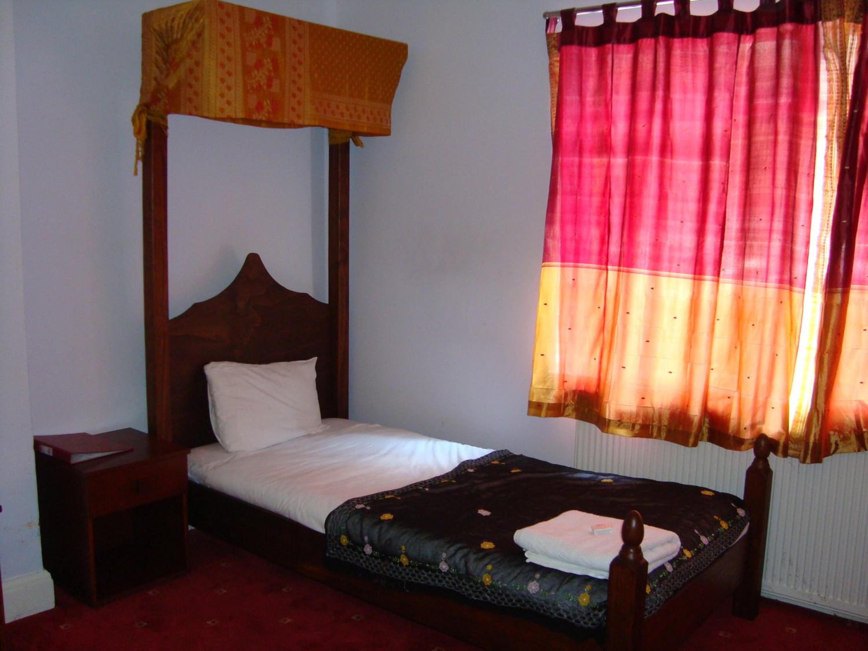 Single Room photo 2