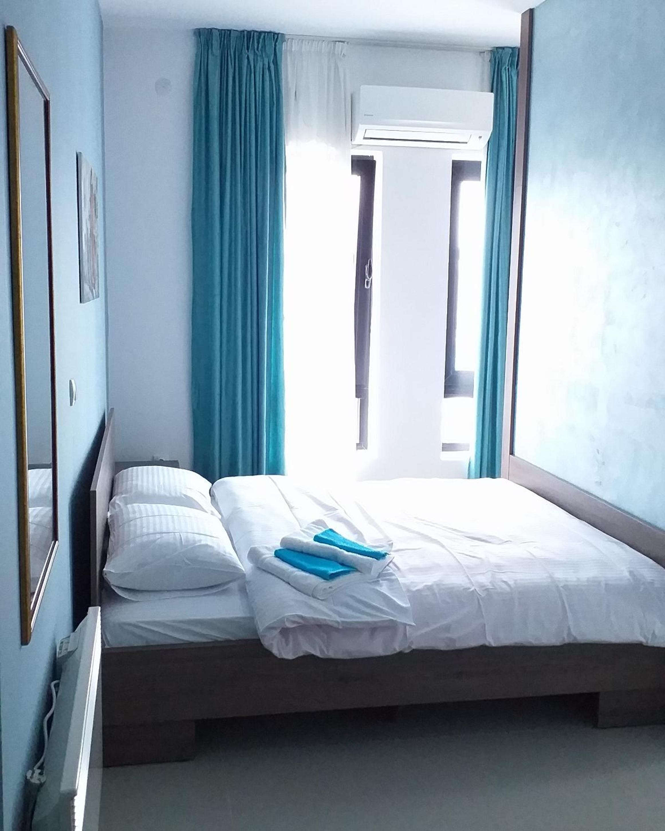 Studio Apartment photo 2