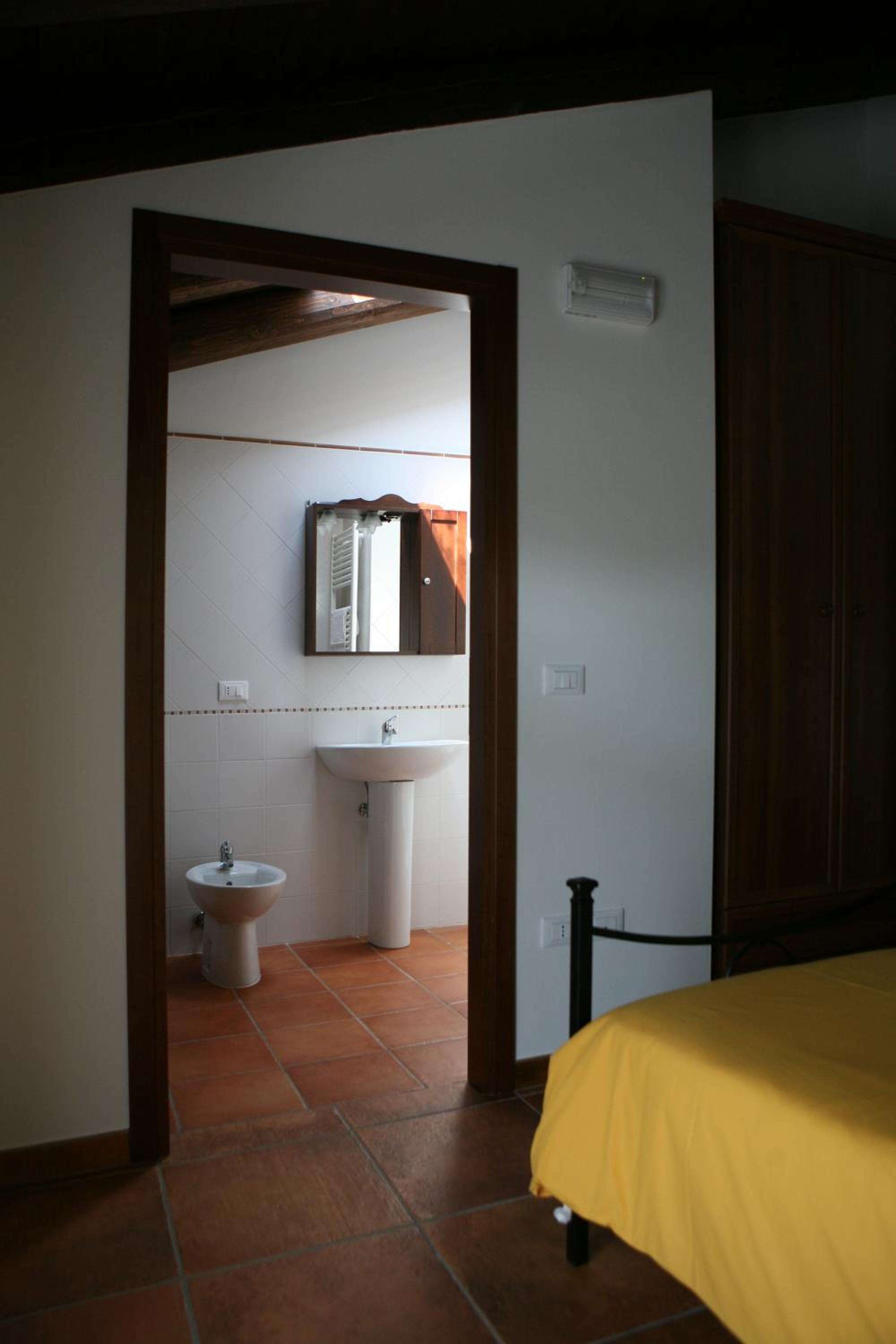 Single Room photo 2