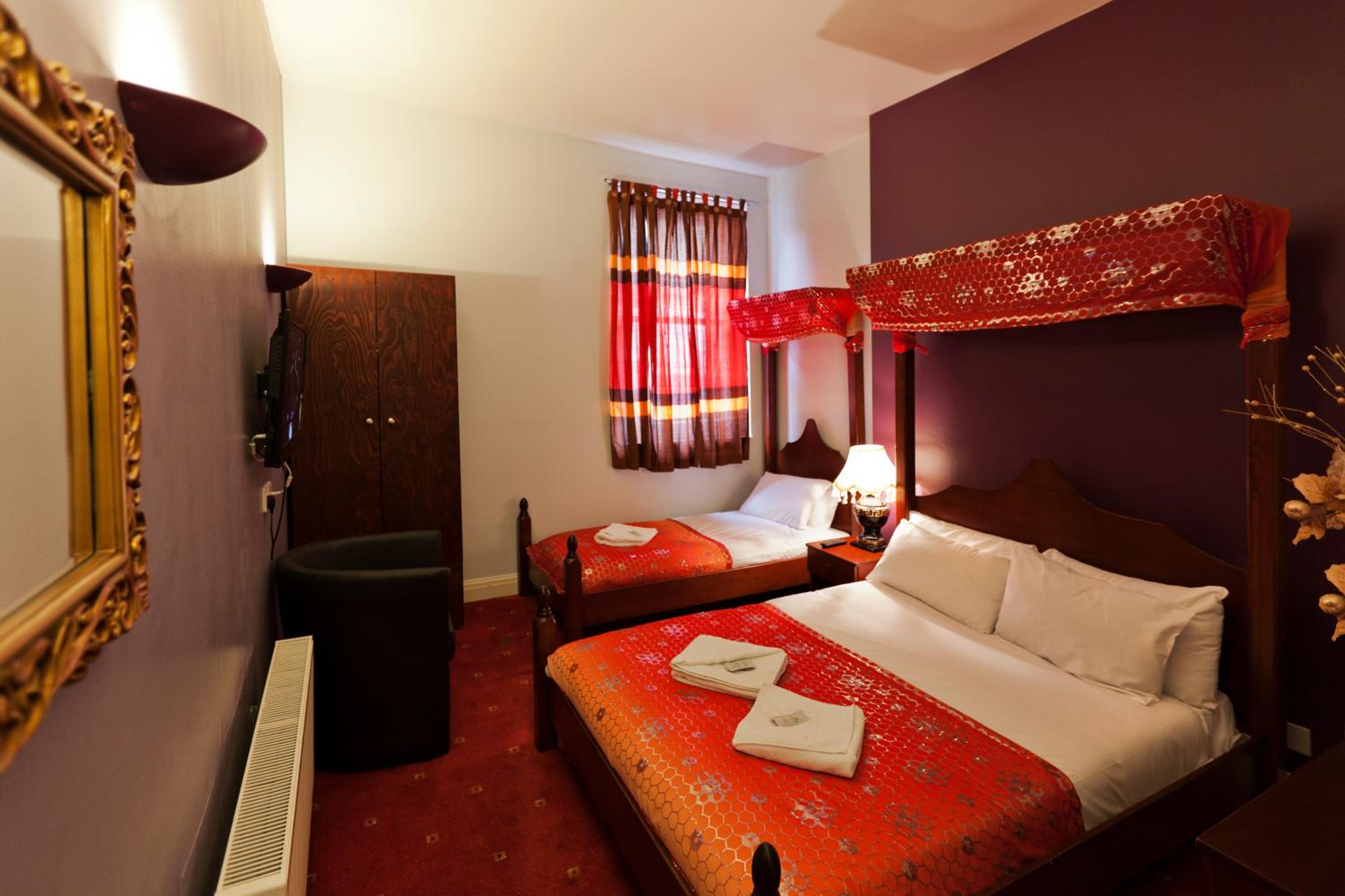 Triple Room photo 2