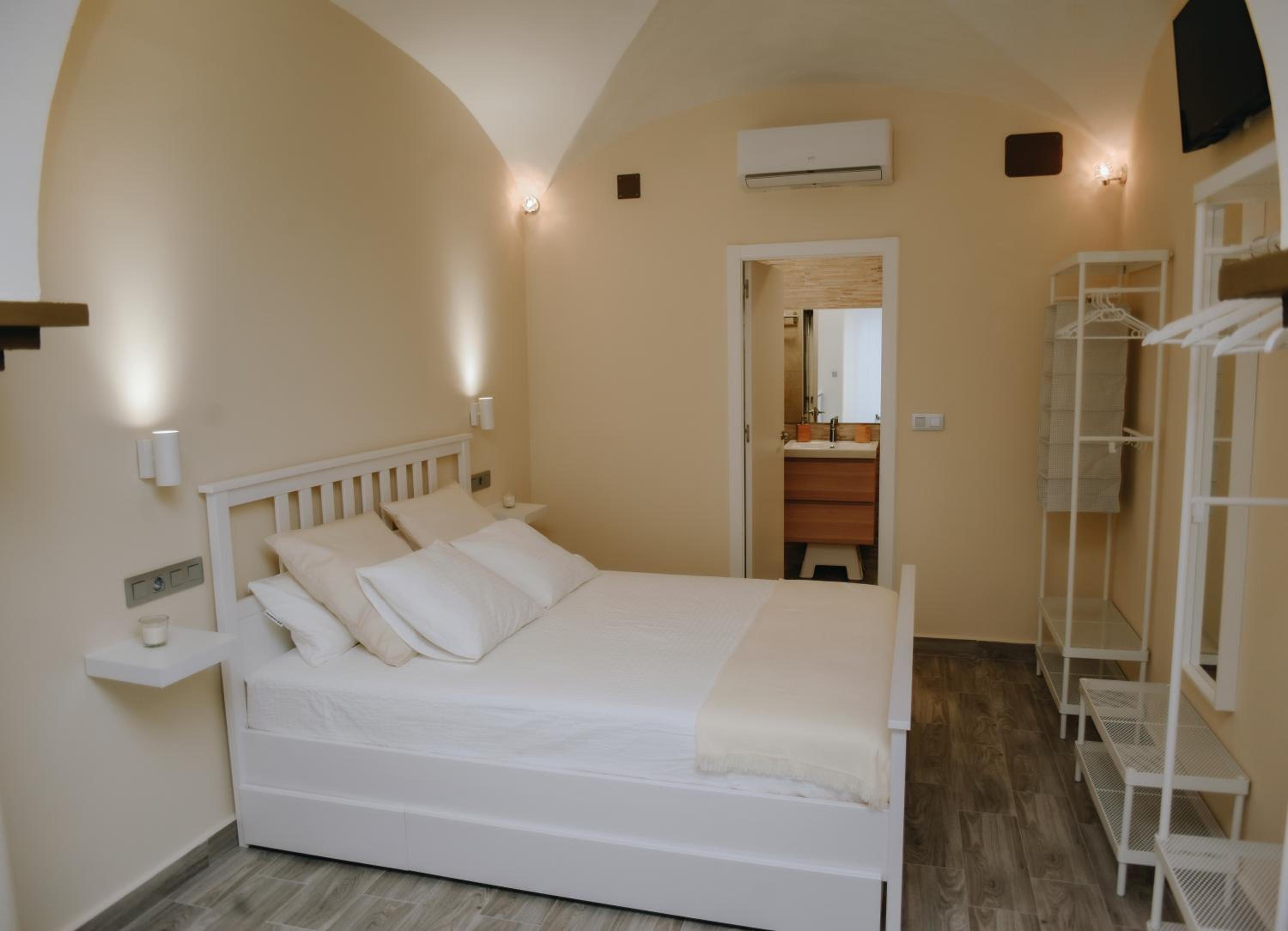 One-Bedroom Apartment - Octavio Augusto - Photo 29