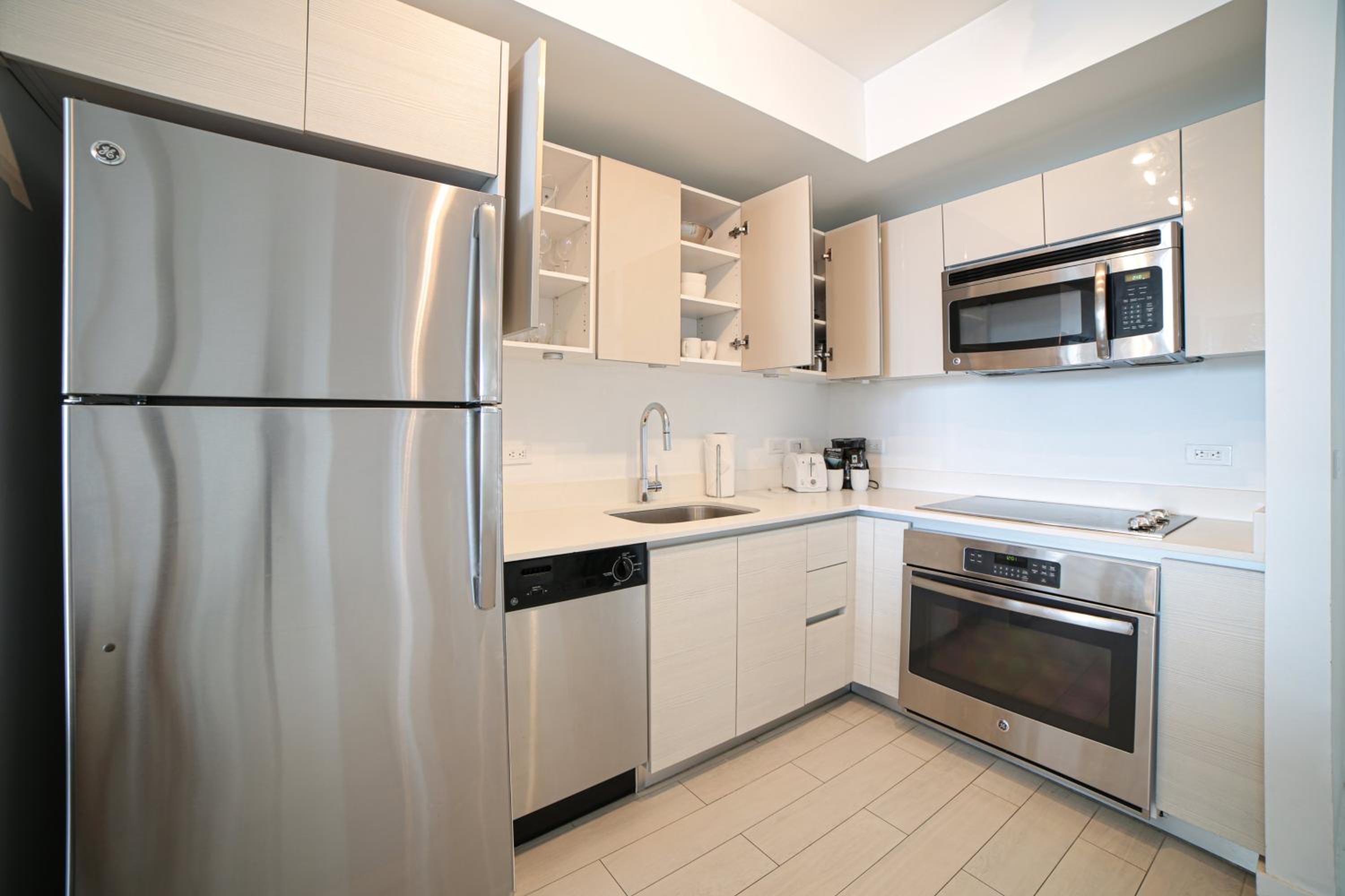 Superior King Suite photo 3