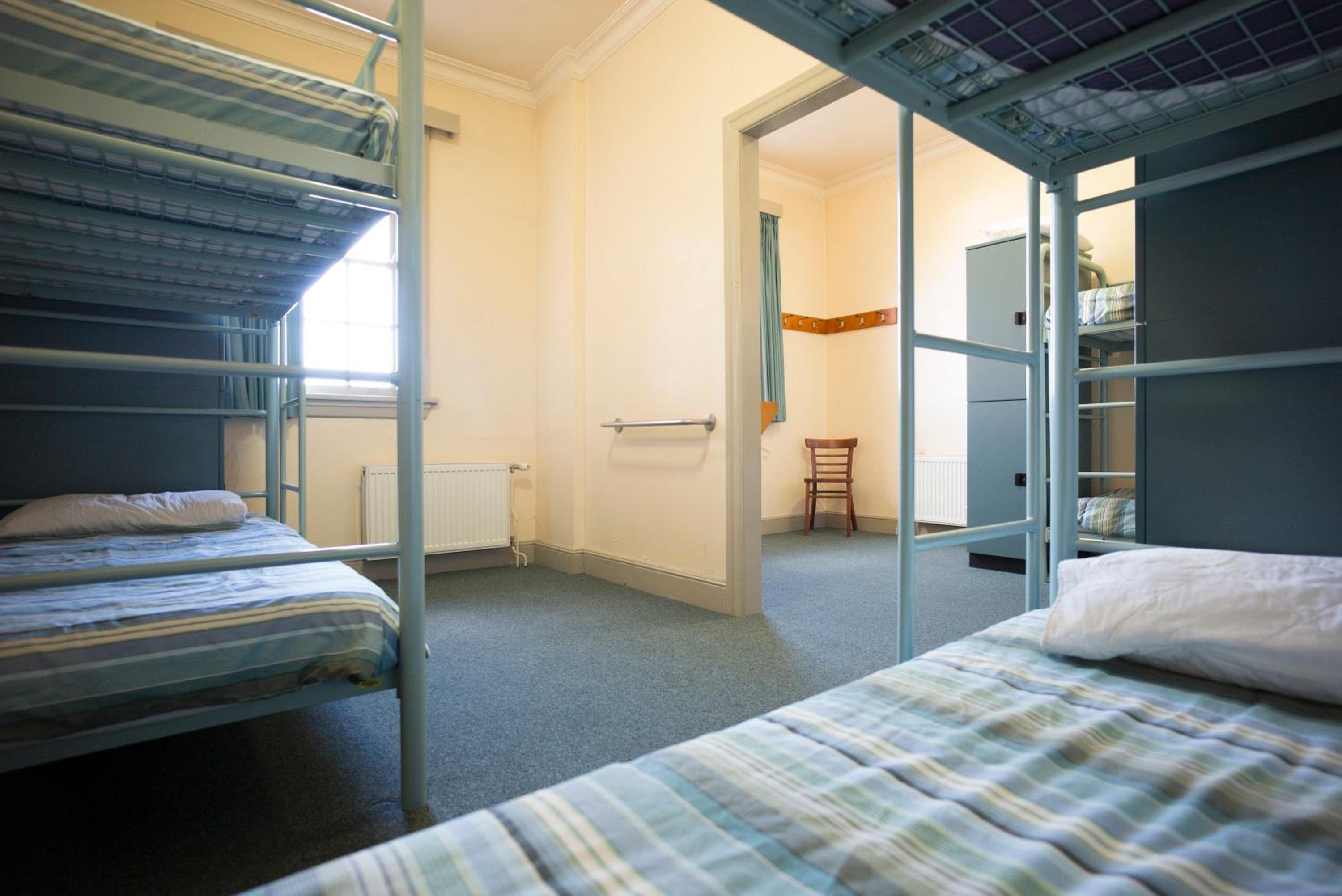 Bed in 6-Bed Mixed Dormitory with Shared Bathroom photo 1