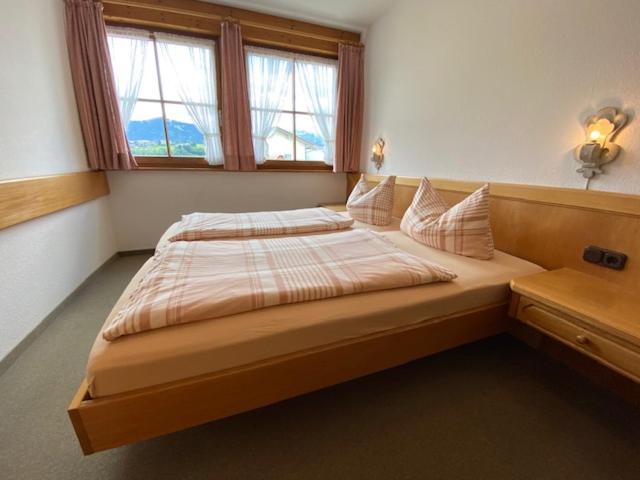 Two-Bedroom Apartment 5 with Balcony  photo 3