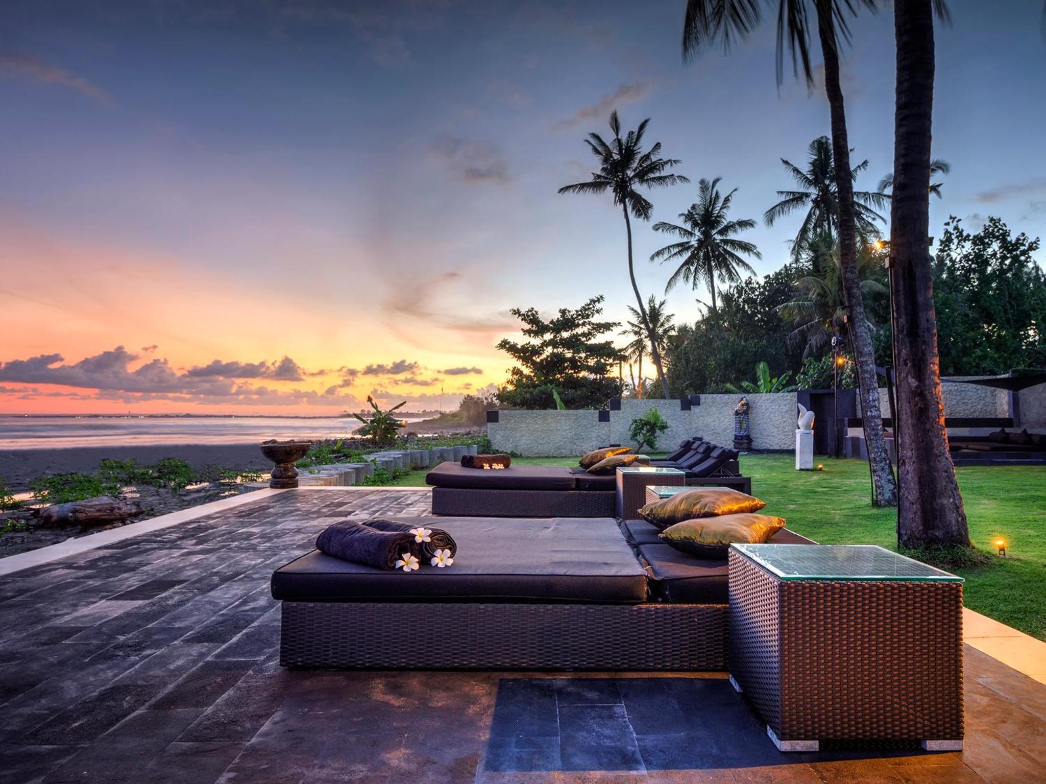 Villa with Private Pool photo 3