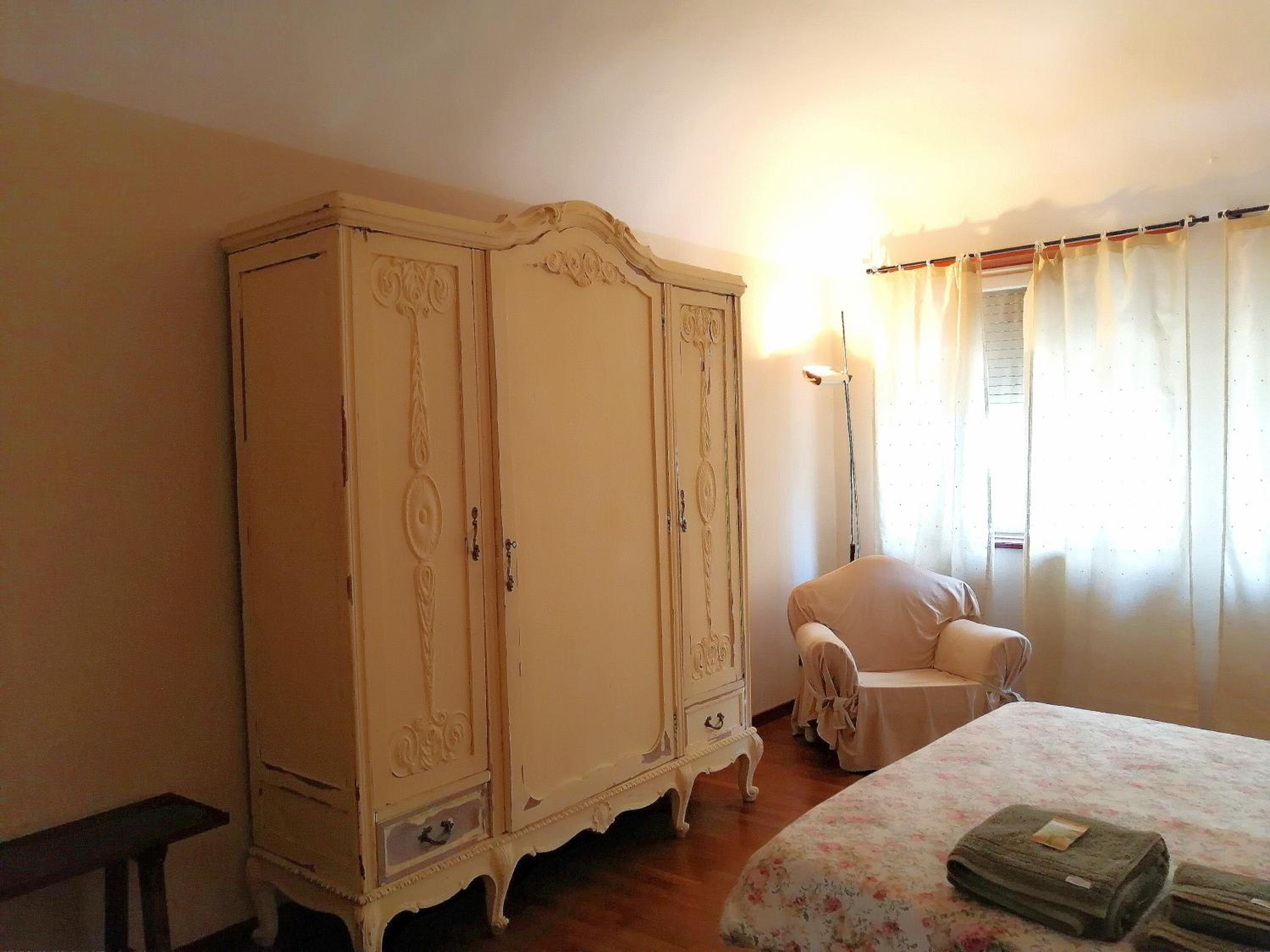 Two-Bedroom House - Photo 4