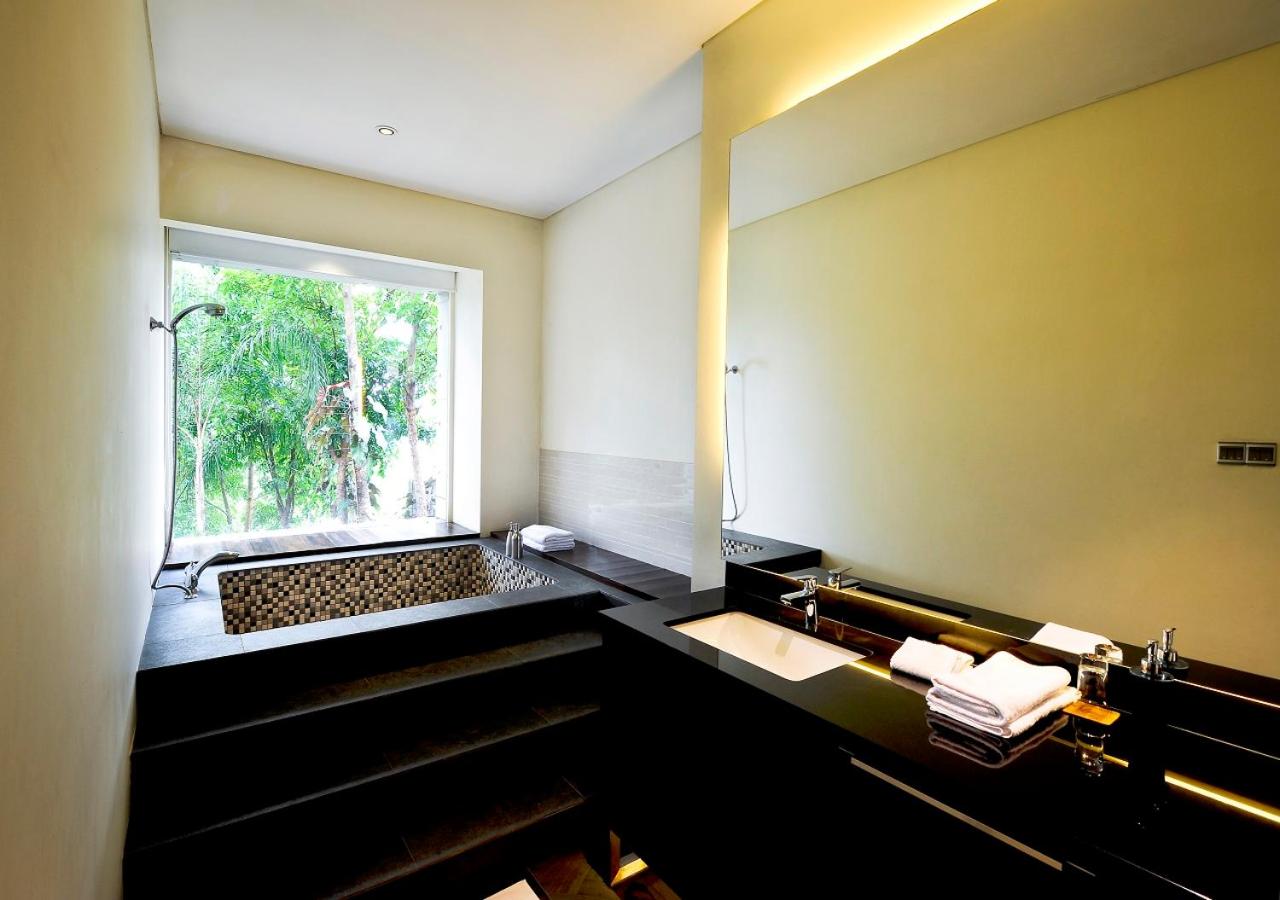 Three-Bedroom Villa - Photo 2