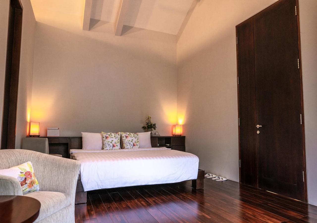 Three-Bedroom Villa - Photo 5