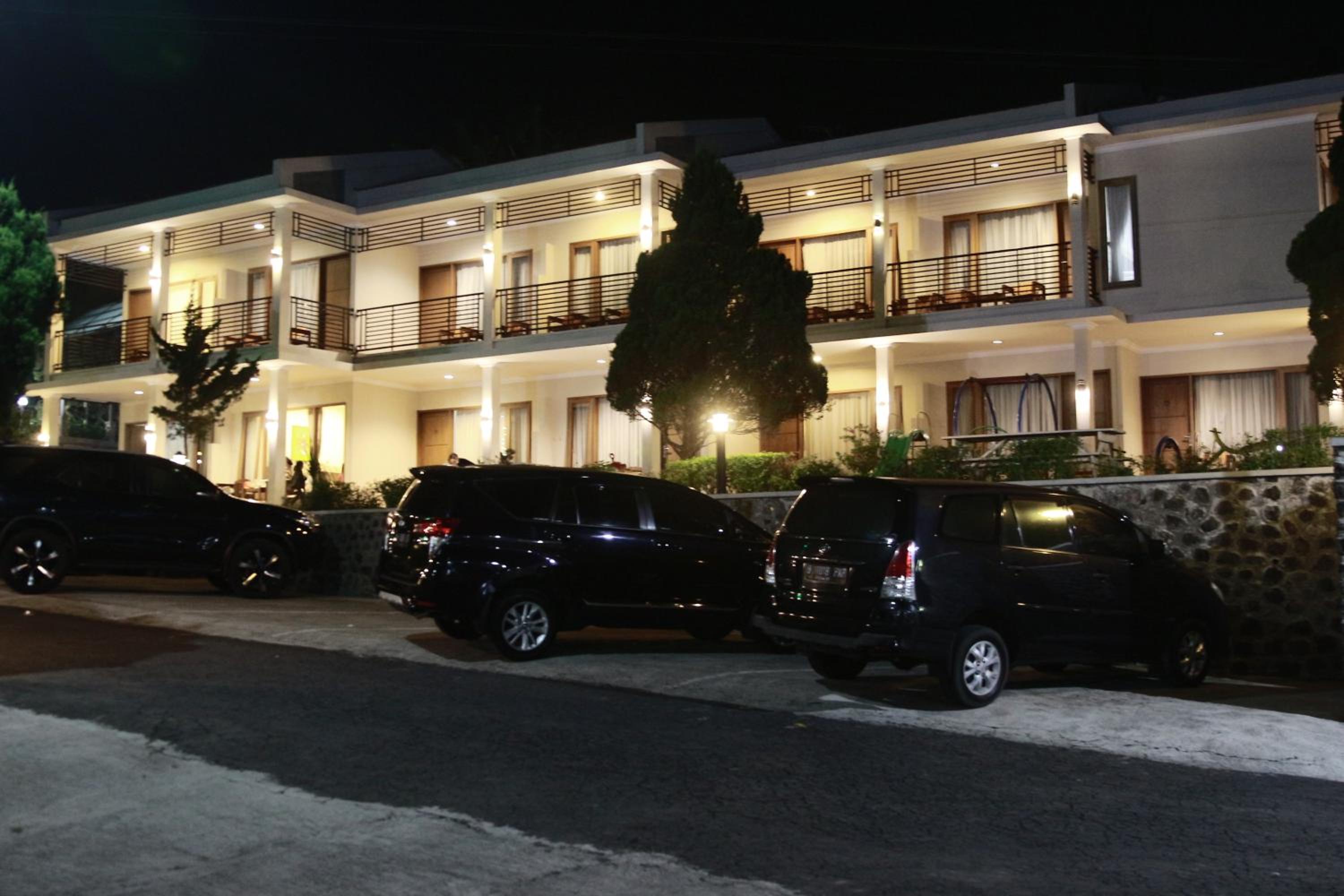 Deluxe Triple Room photo 3