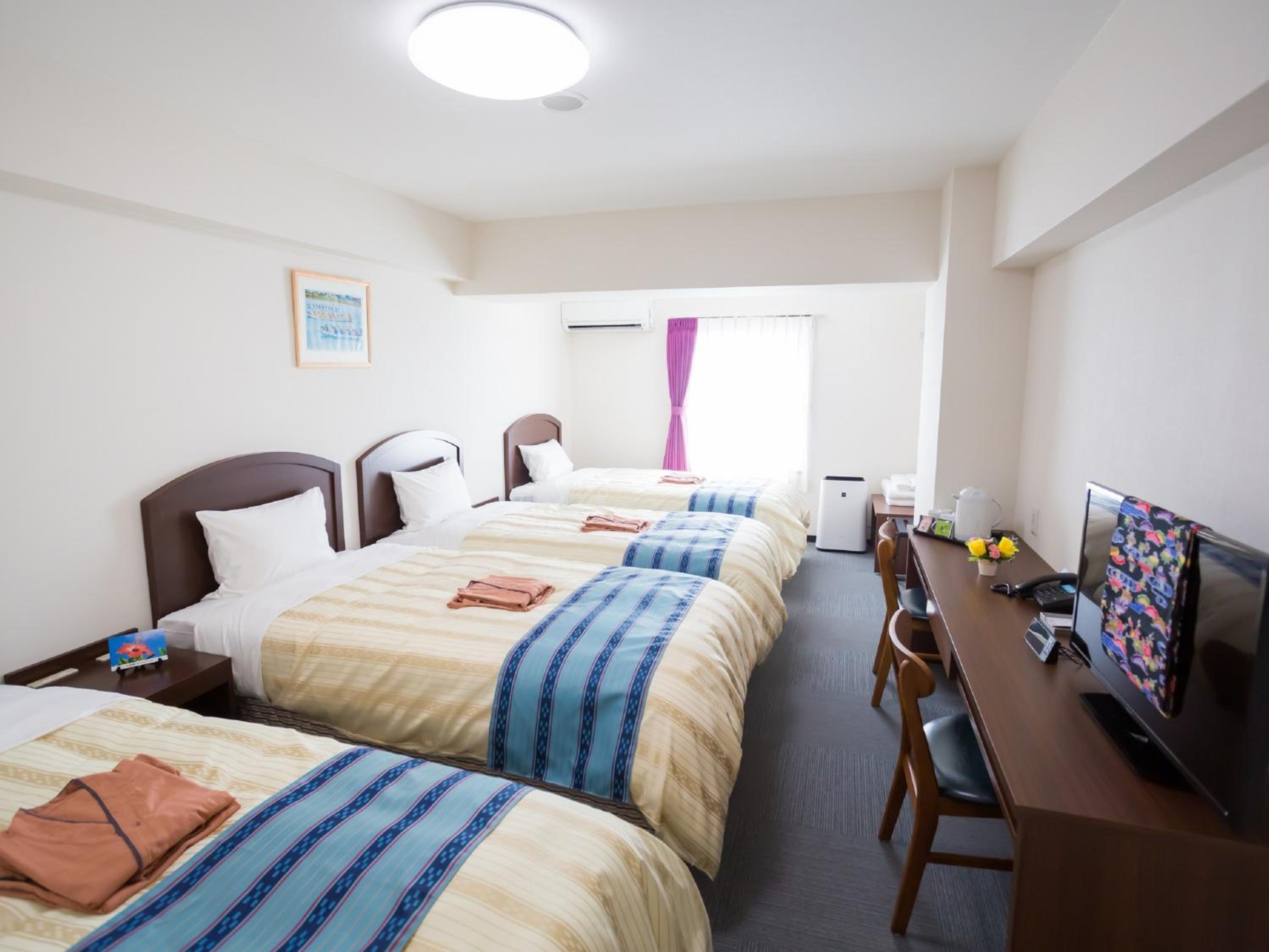 Quadruple Room - Photo 1