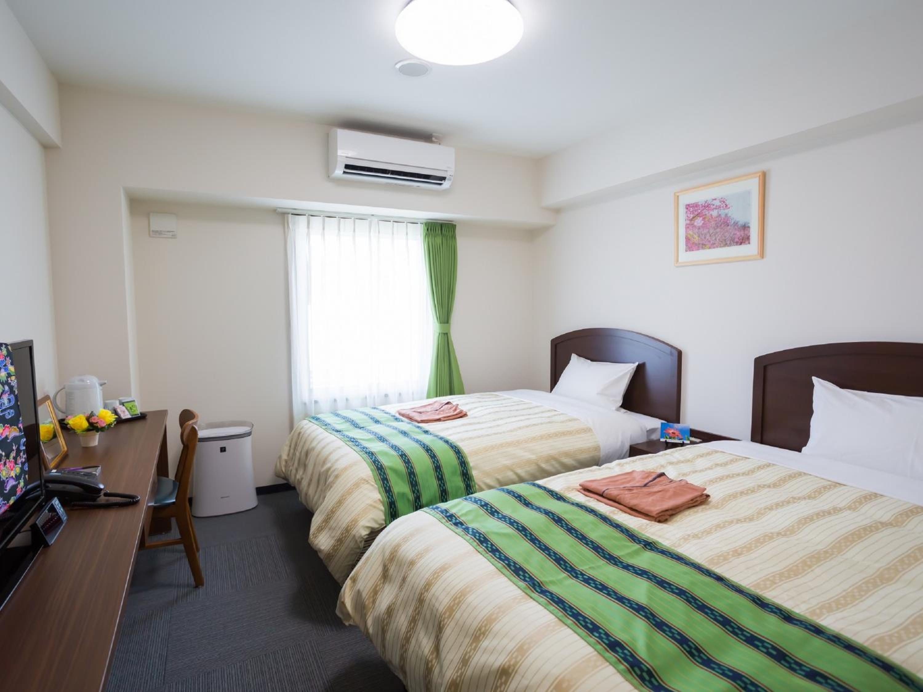 Standard Twin Room - Photo 1