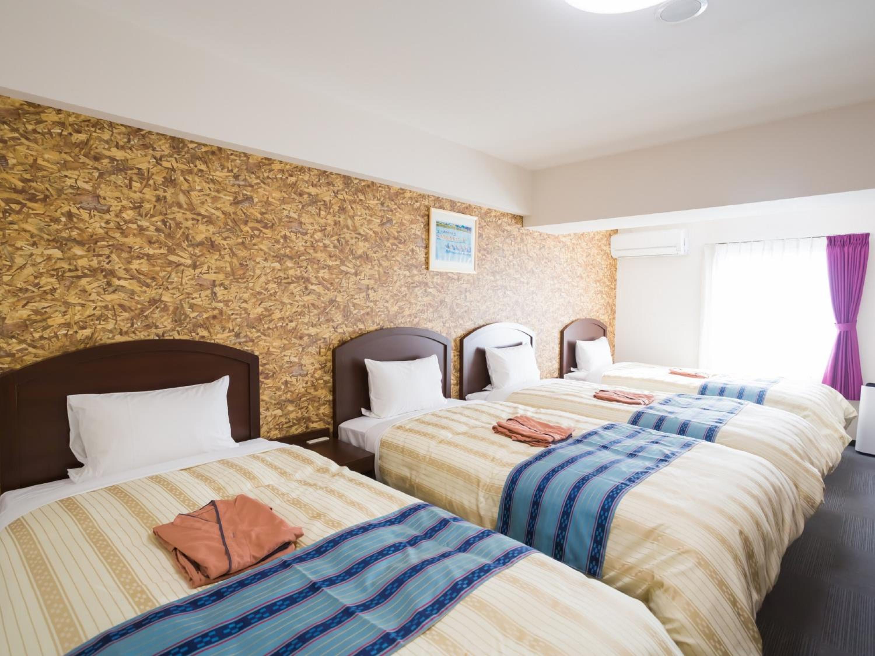 Quadruple Room - Photo 2