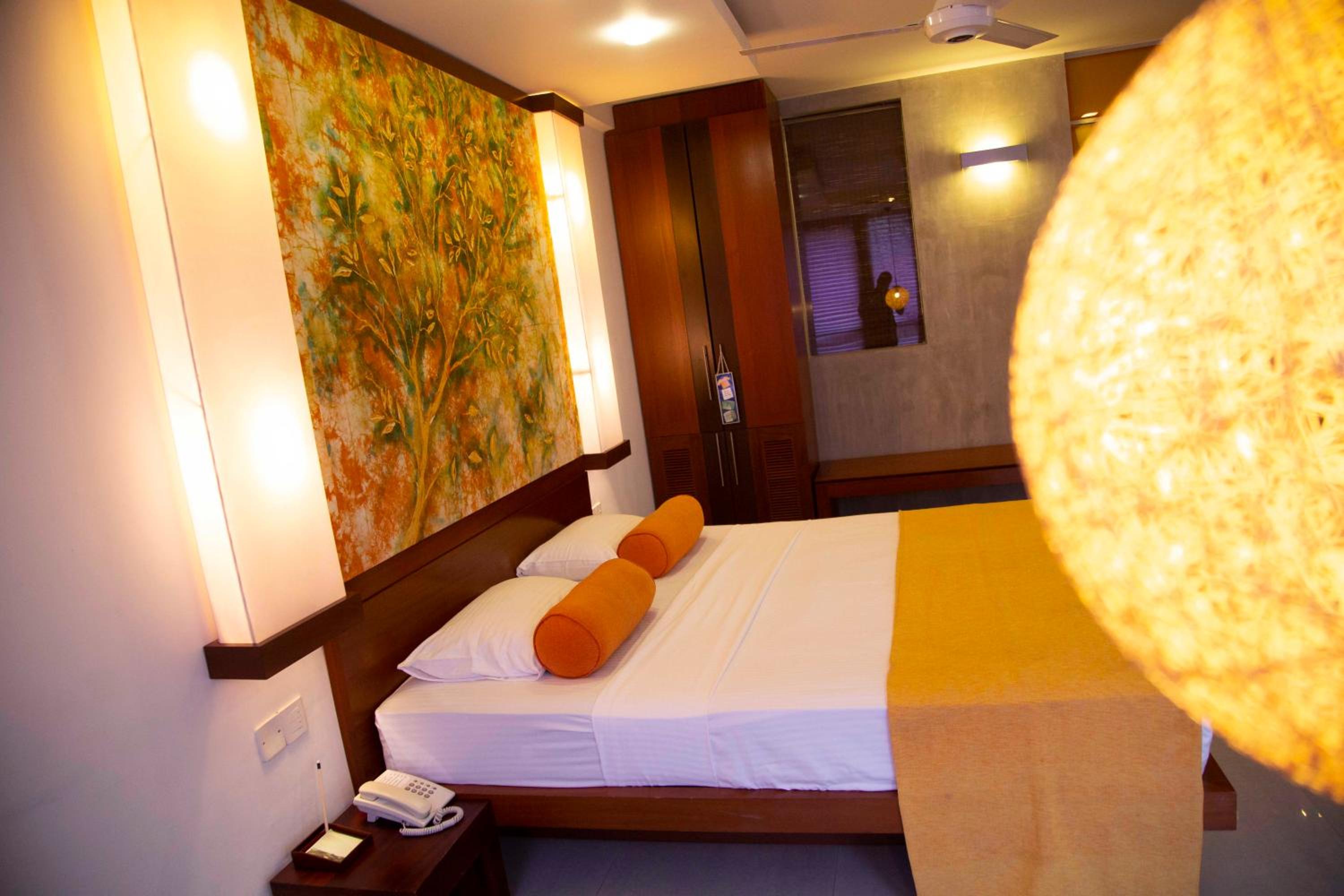 Deluxe King Room photo 1