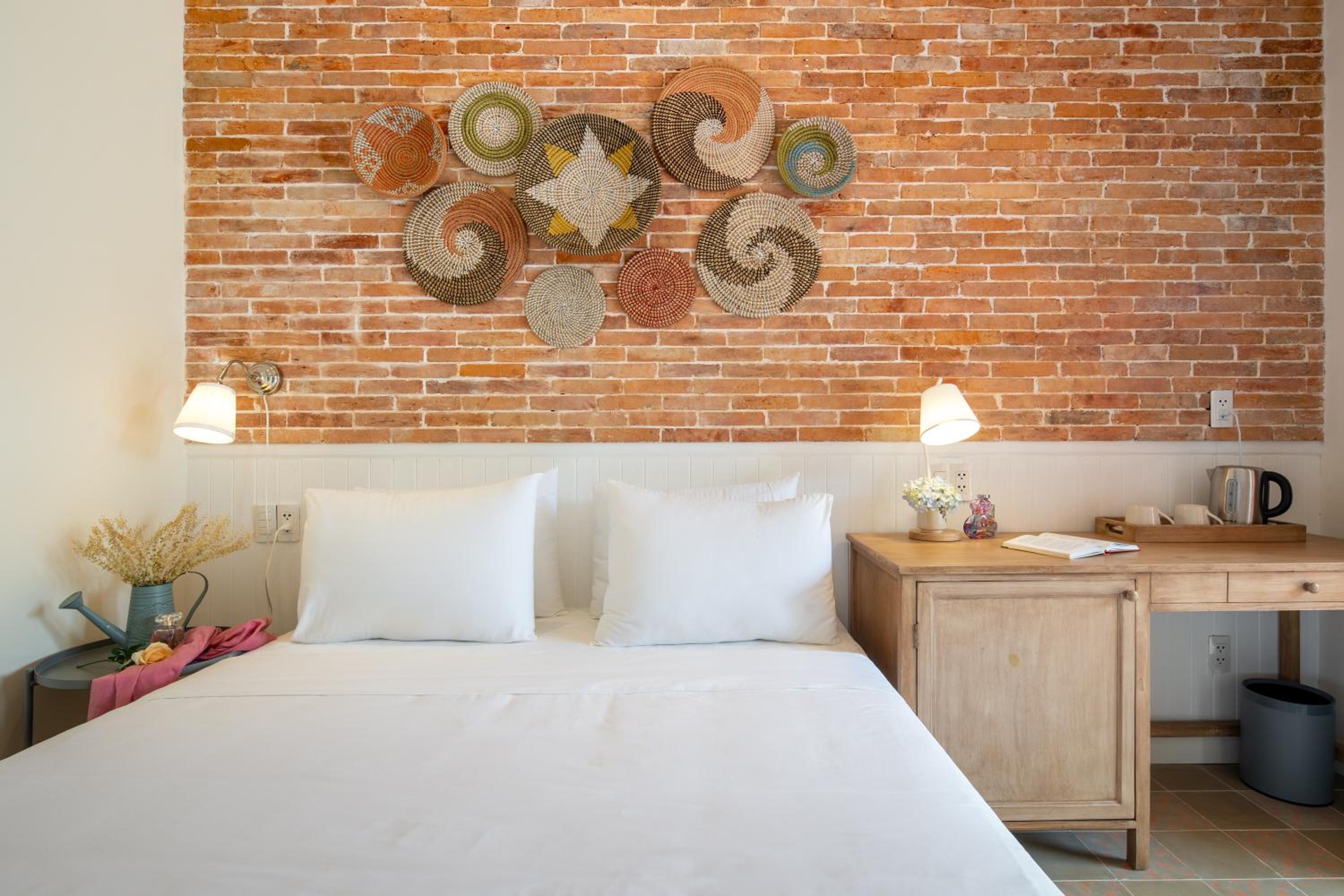 Standard Queen Room - Photo 5