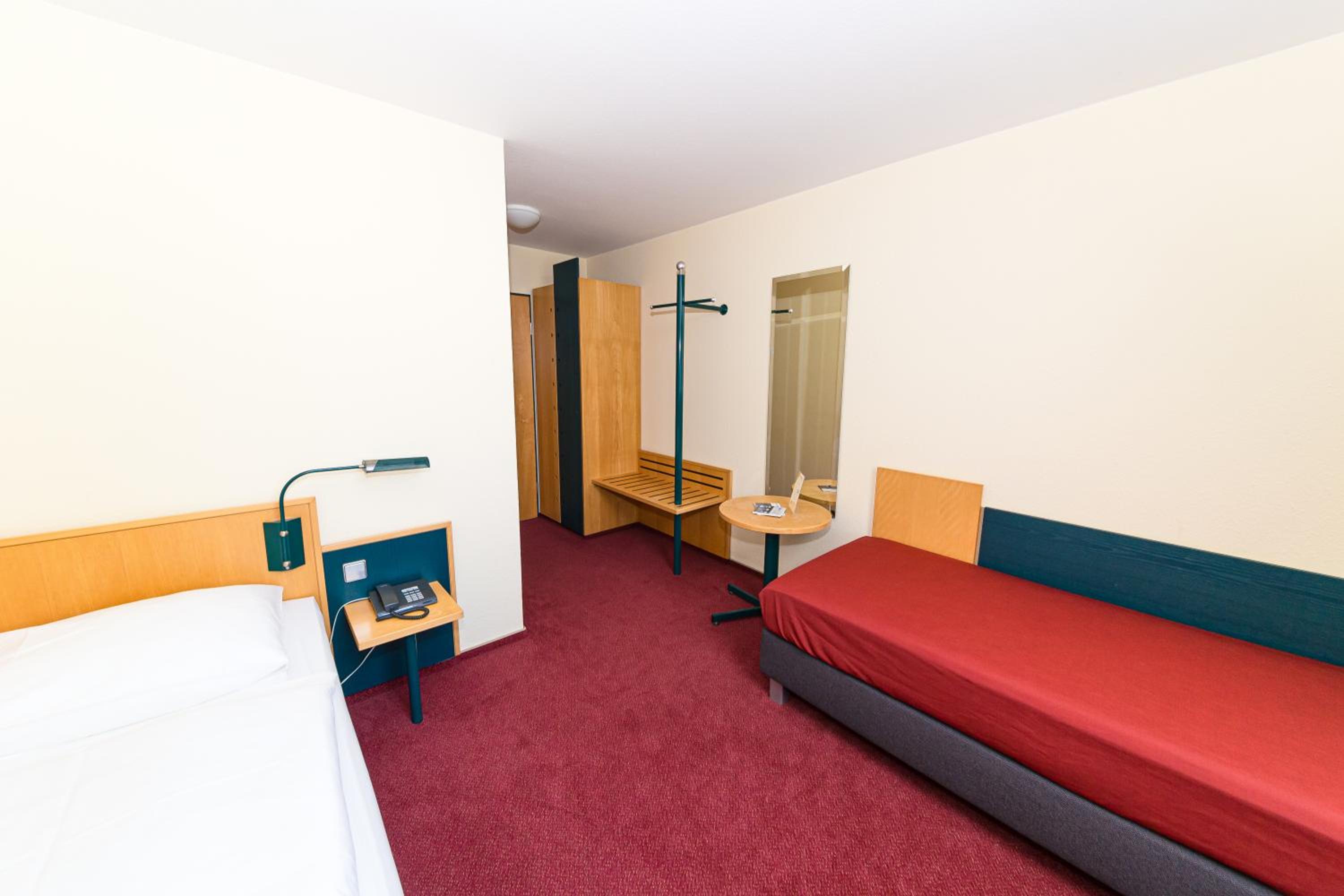 Single Room photo 2