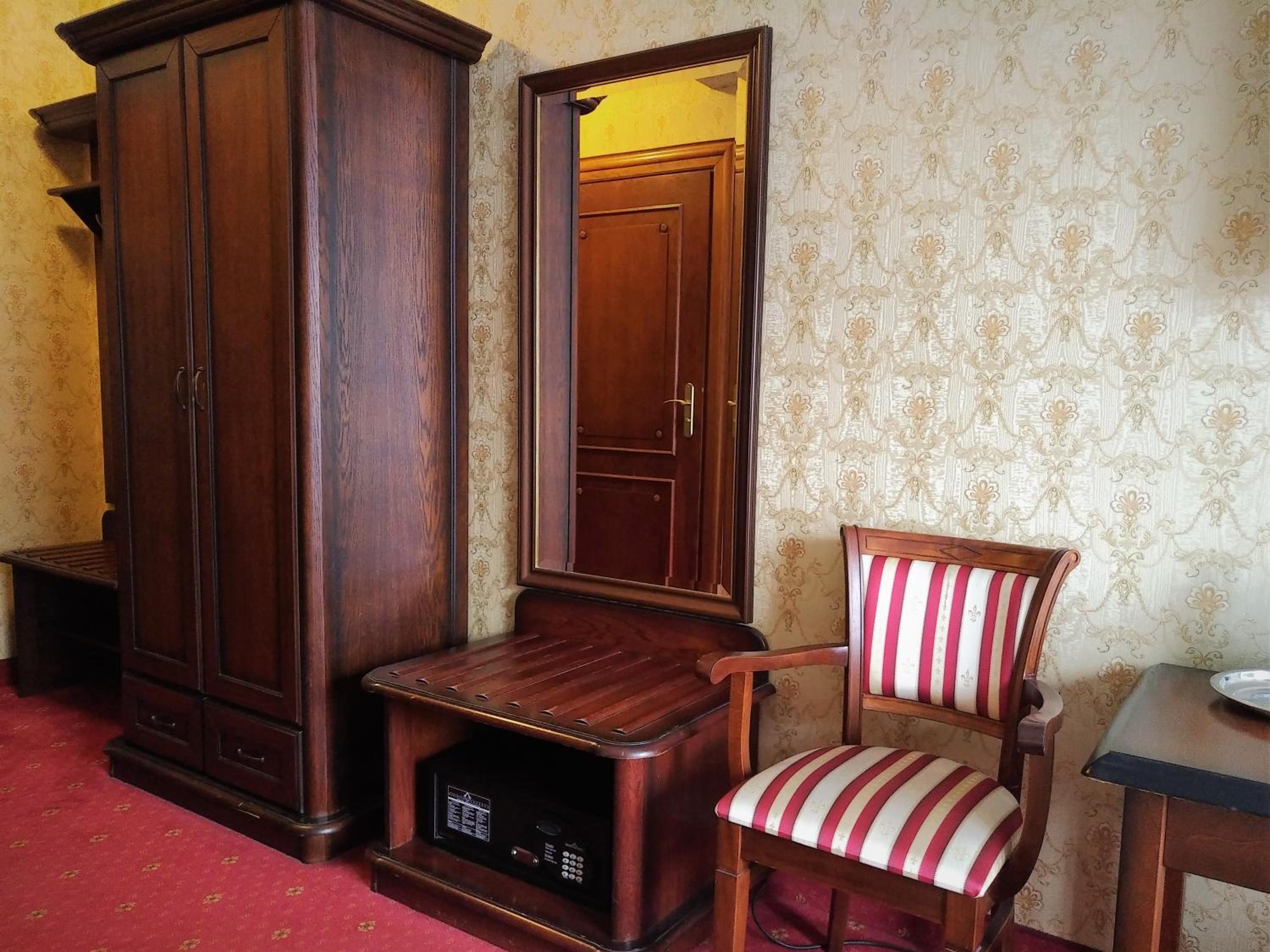 Twin Room - Photo 6