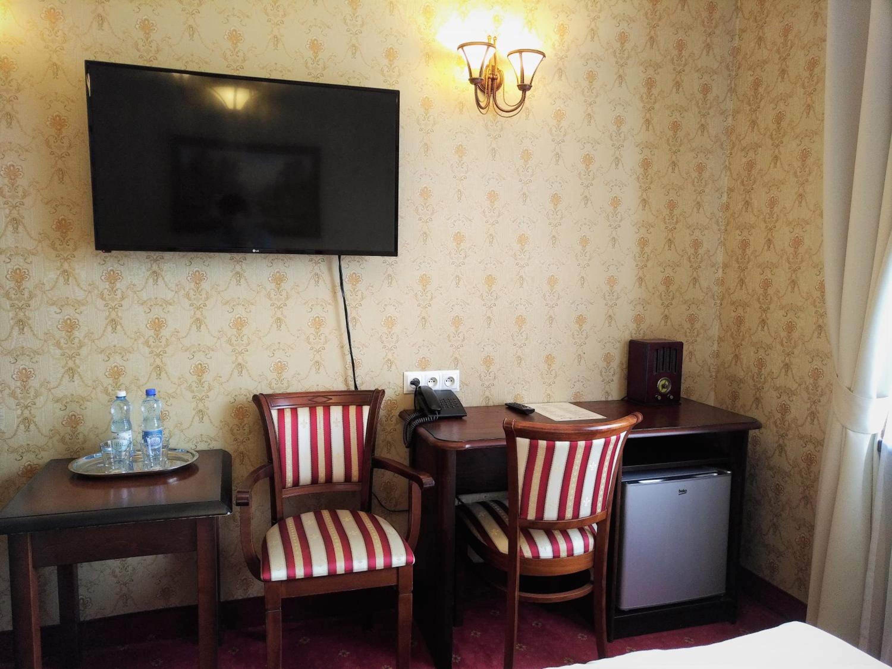 Twin Room - Photo 5