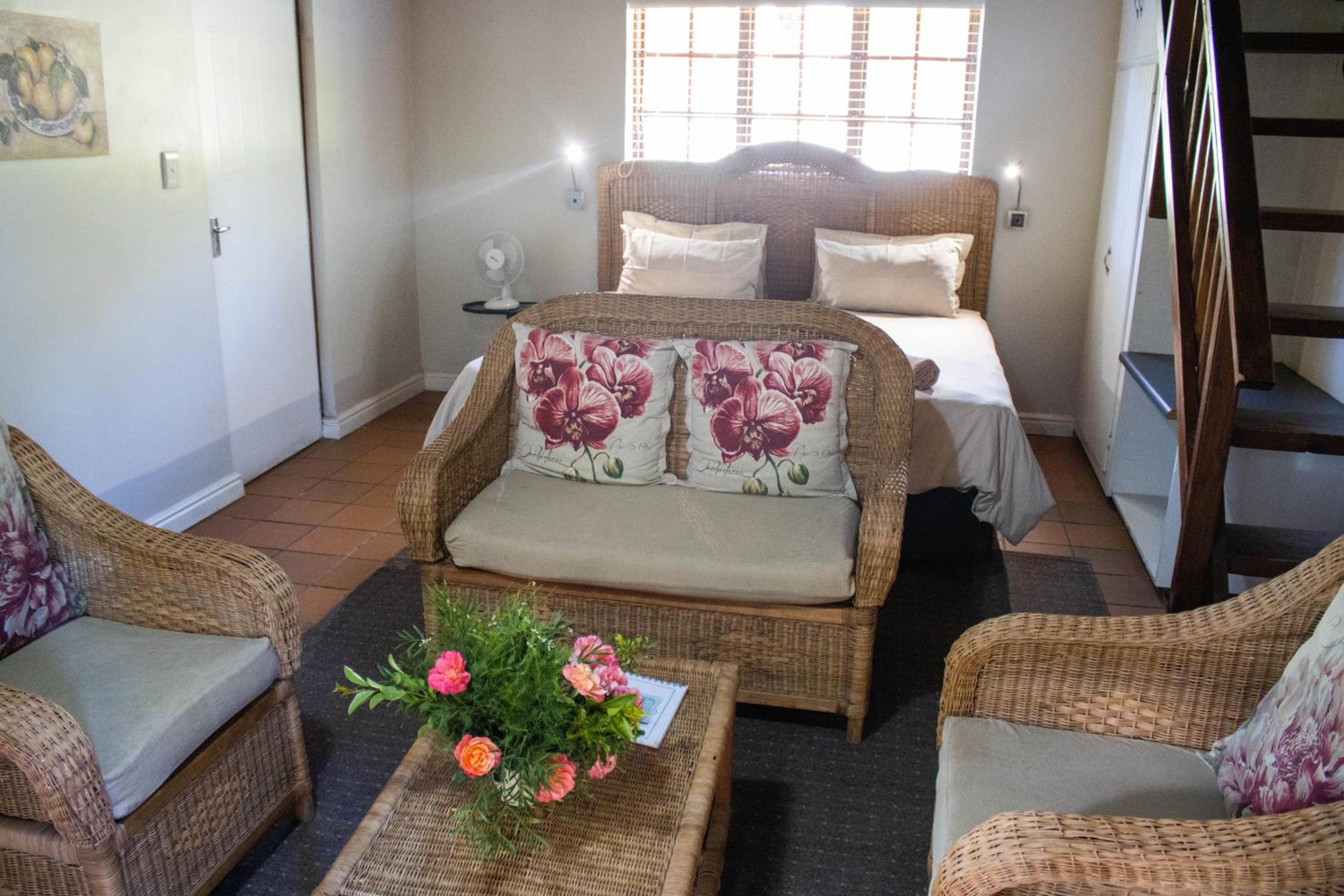 Bungalow with Garden View