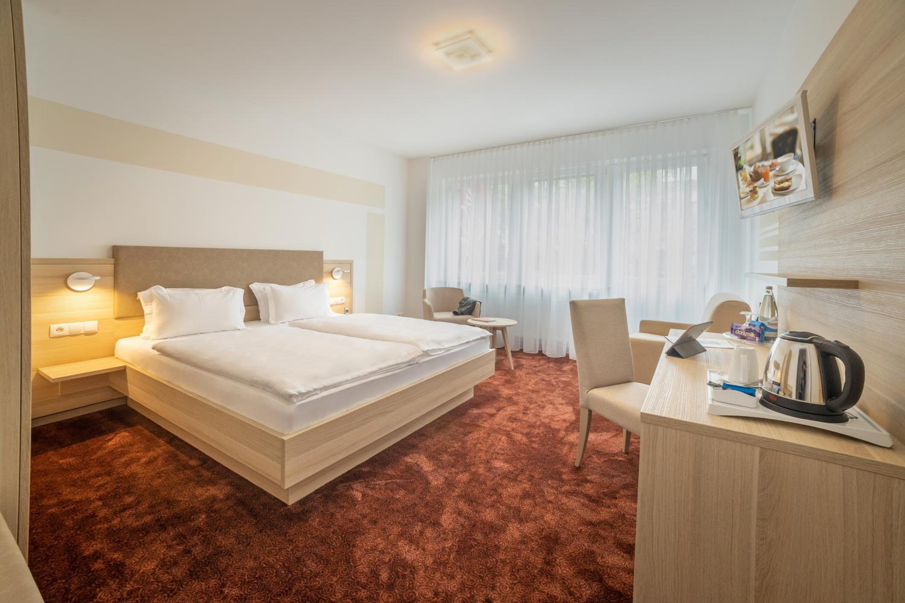 Standard Double or Twin Room - Photo 2