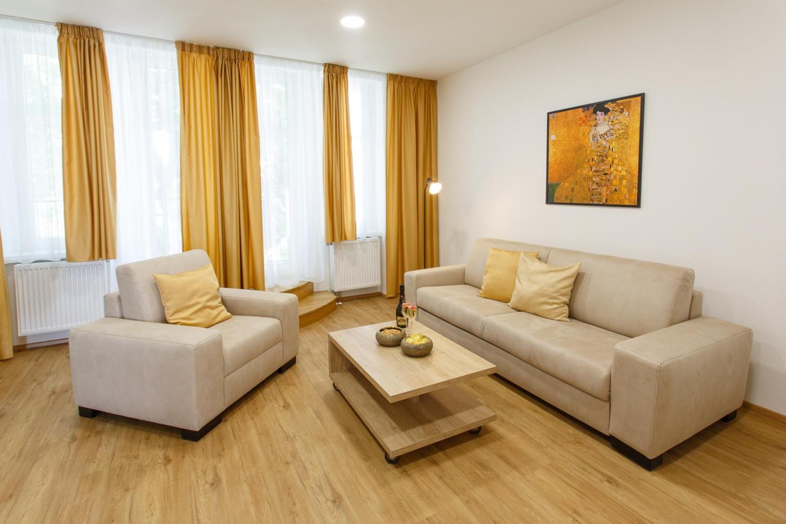 Deluxe Apartment with Terraces