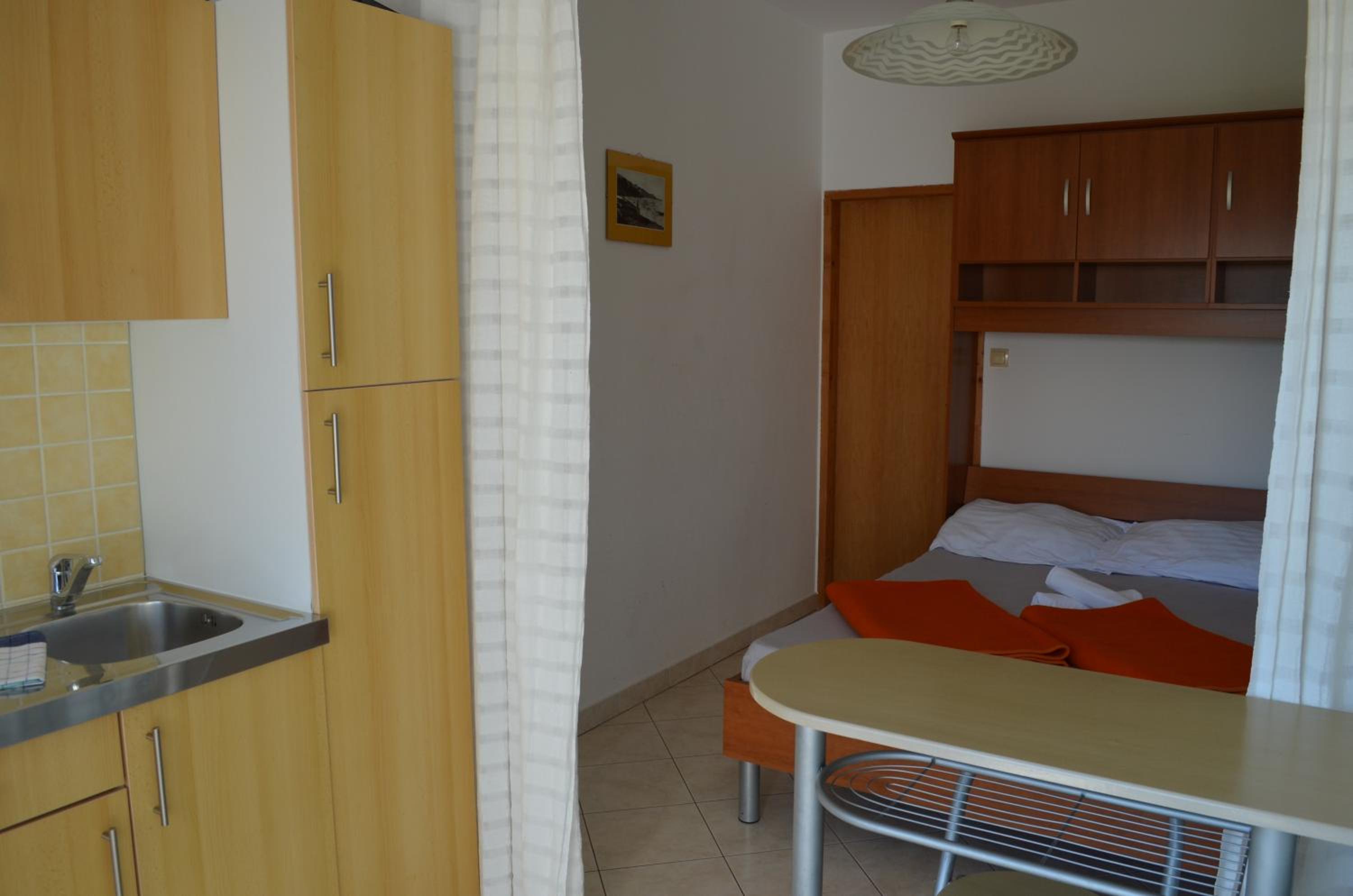 Studio Apartment photo 3