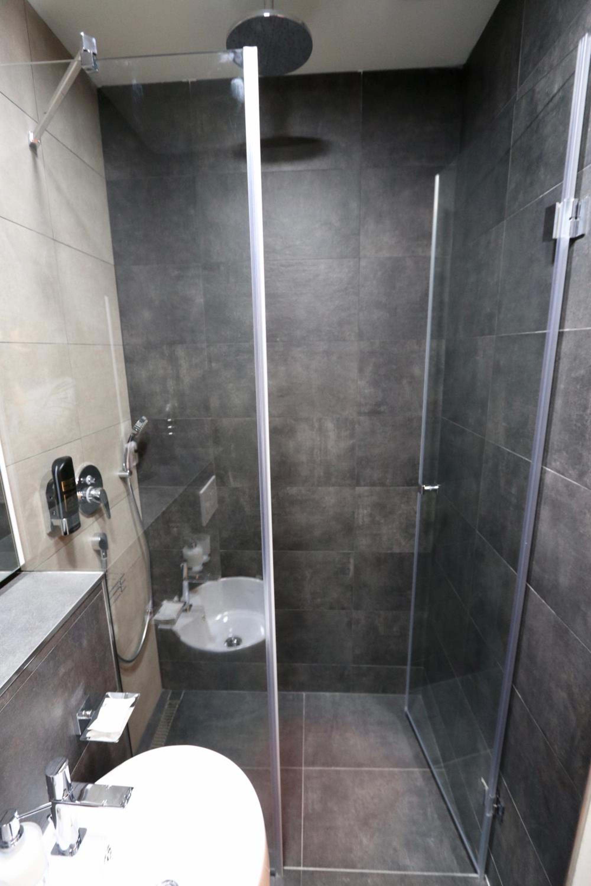 One-Bedroom Apartment - Photo 24