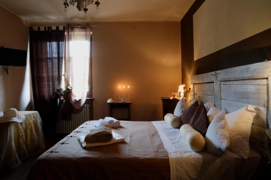 Double or Twin Room with Private Bathroom photo 1