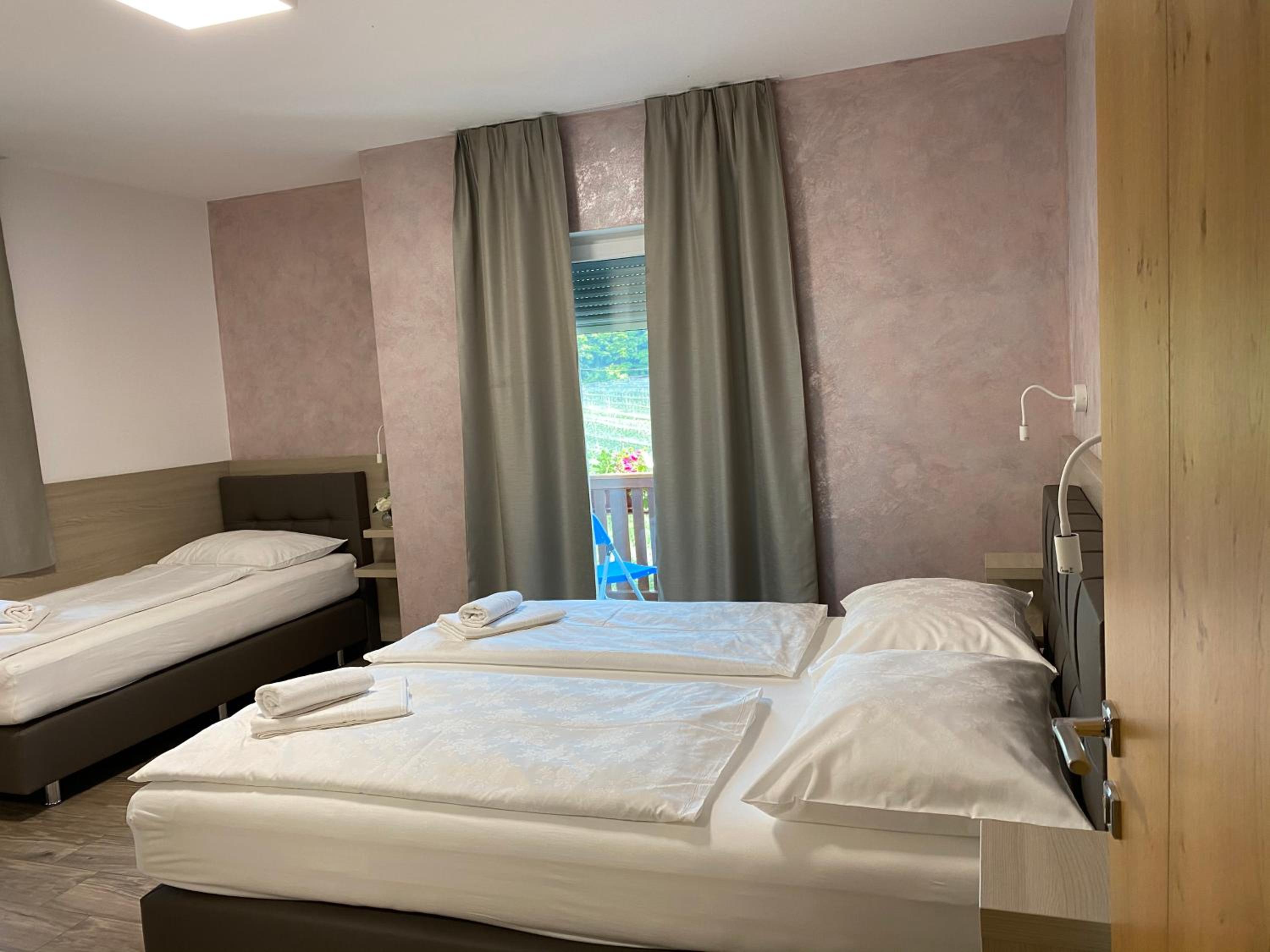 Basic Triple Room