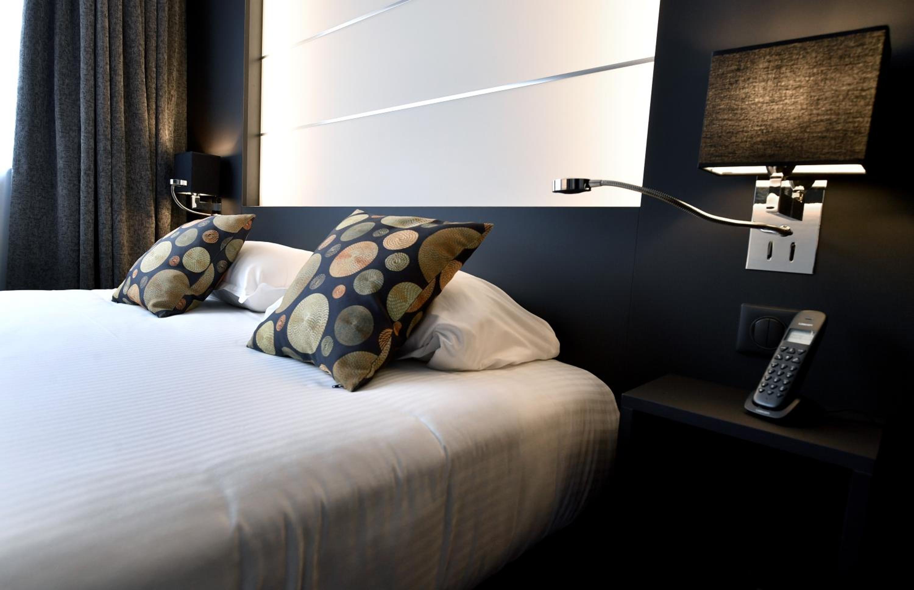 Standard Double Room - Photo 3