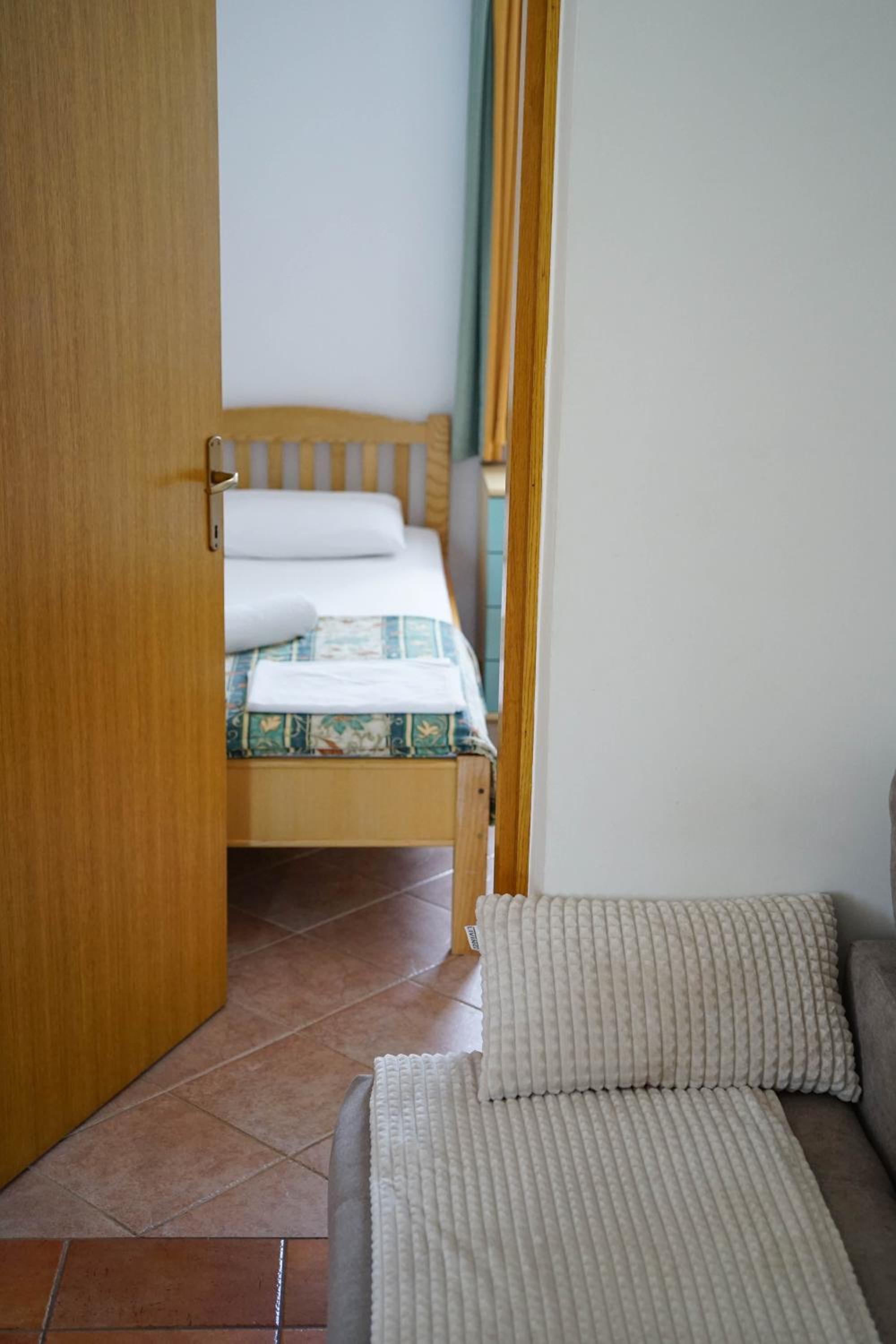 Comfort Two-Bedroom Apartment with Balcony photo 3
