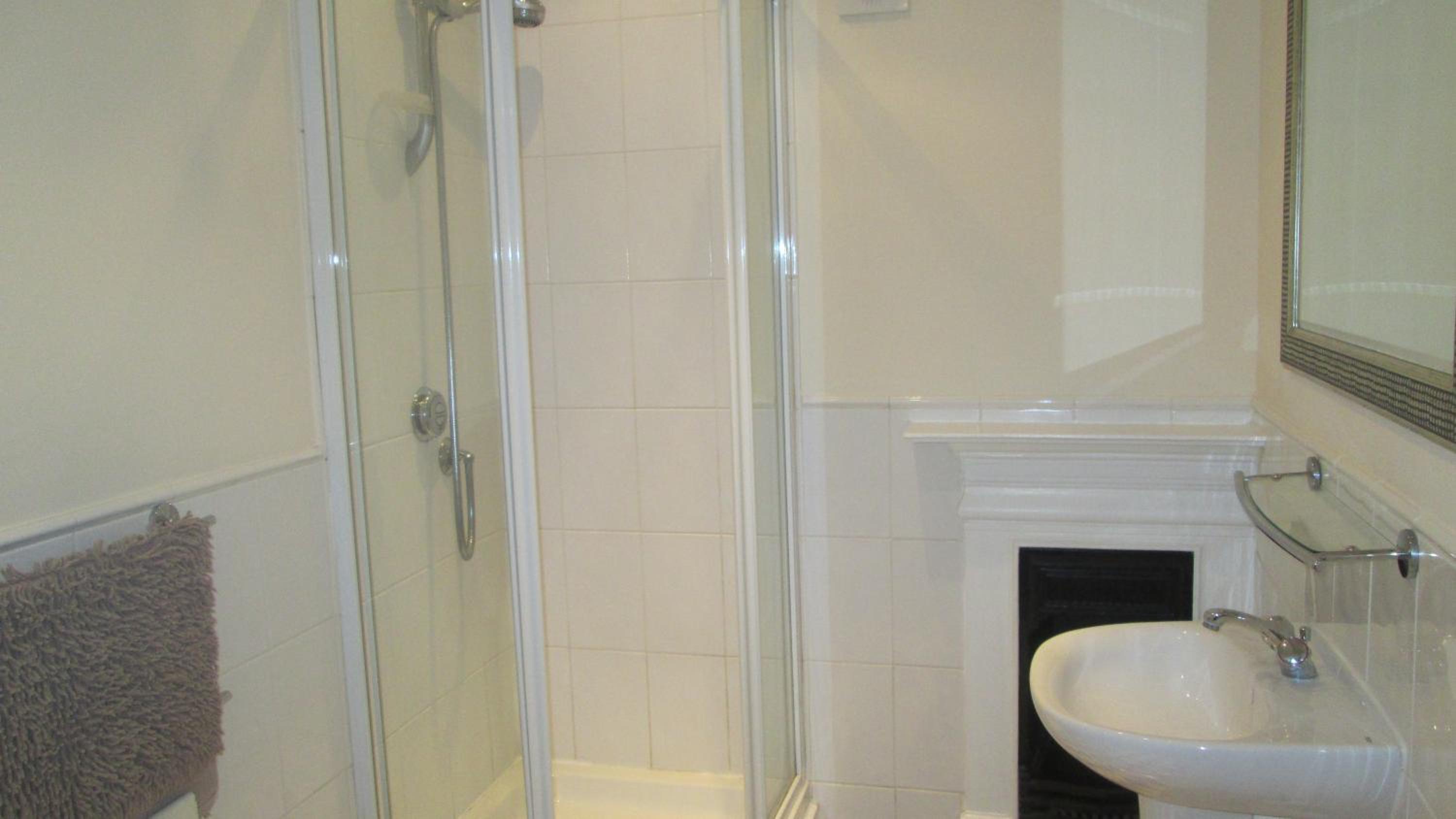 Double Room - Photo 2
