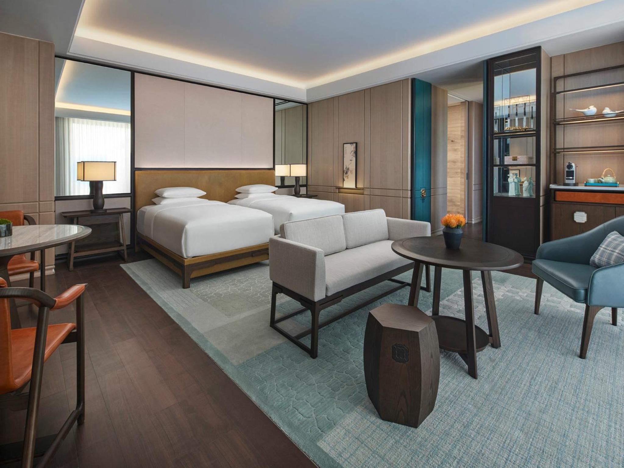 Deluxe Twin Room - Photo 2