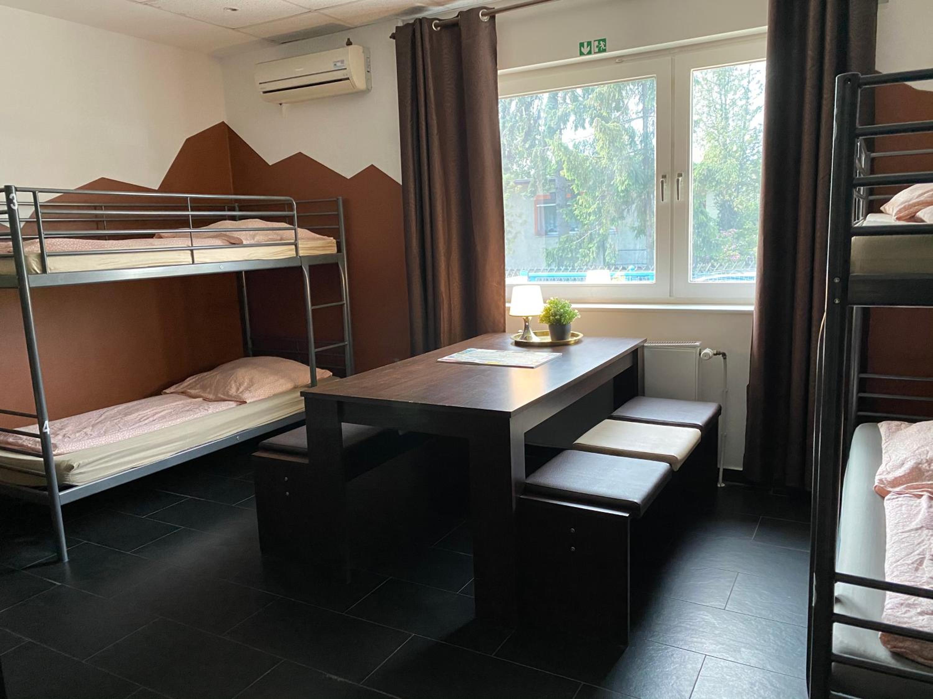 Bed in 6-Bed Dormitory Room photo 1