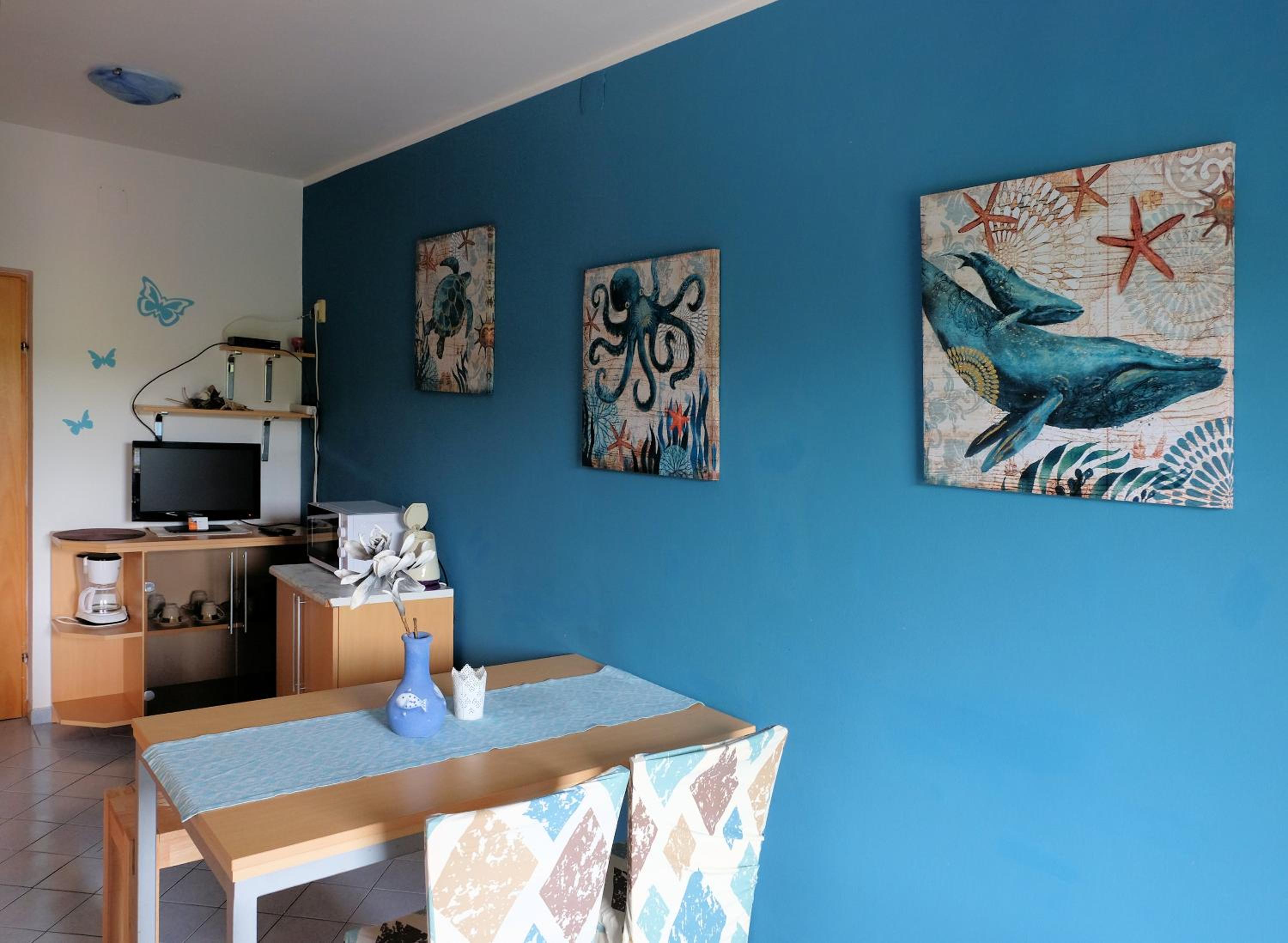 Apartment photo 2