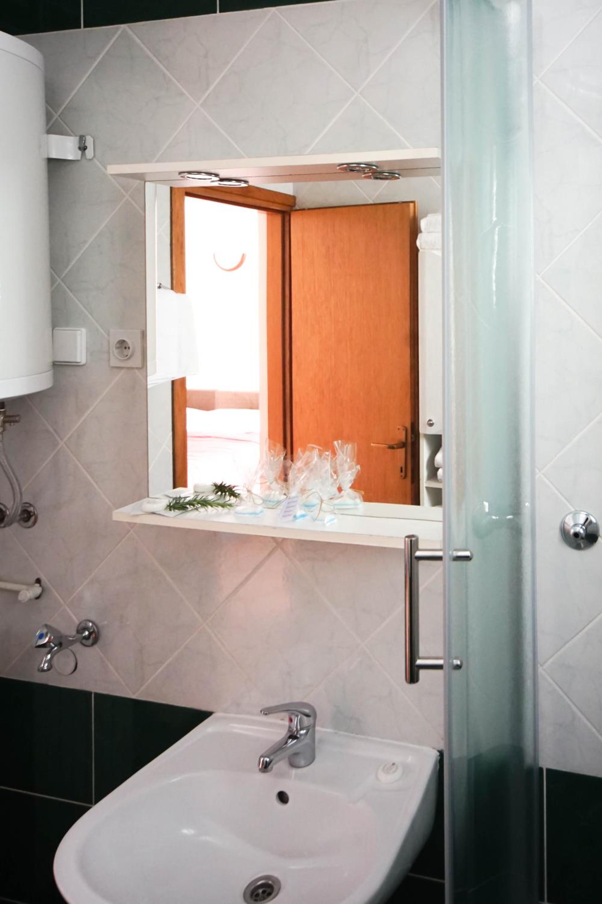 Studio with Balcony (2 Adults) photo 2