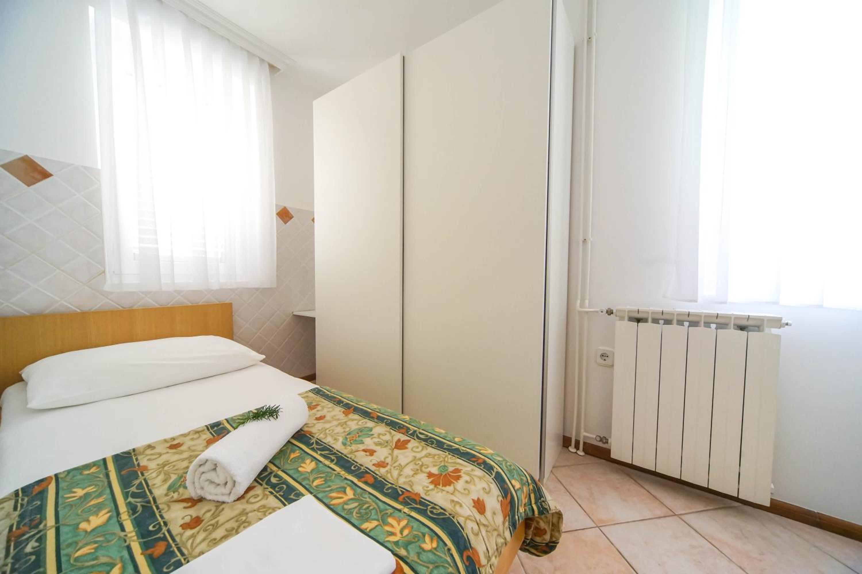 Economy Two-Bedroom Apartment with Balcony photo 2